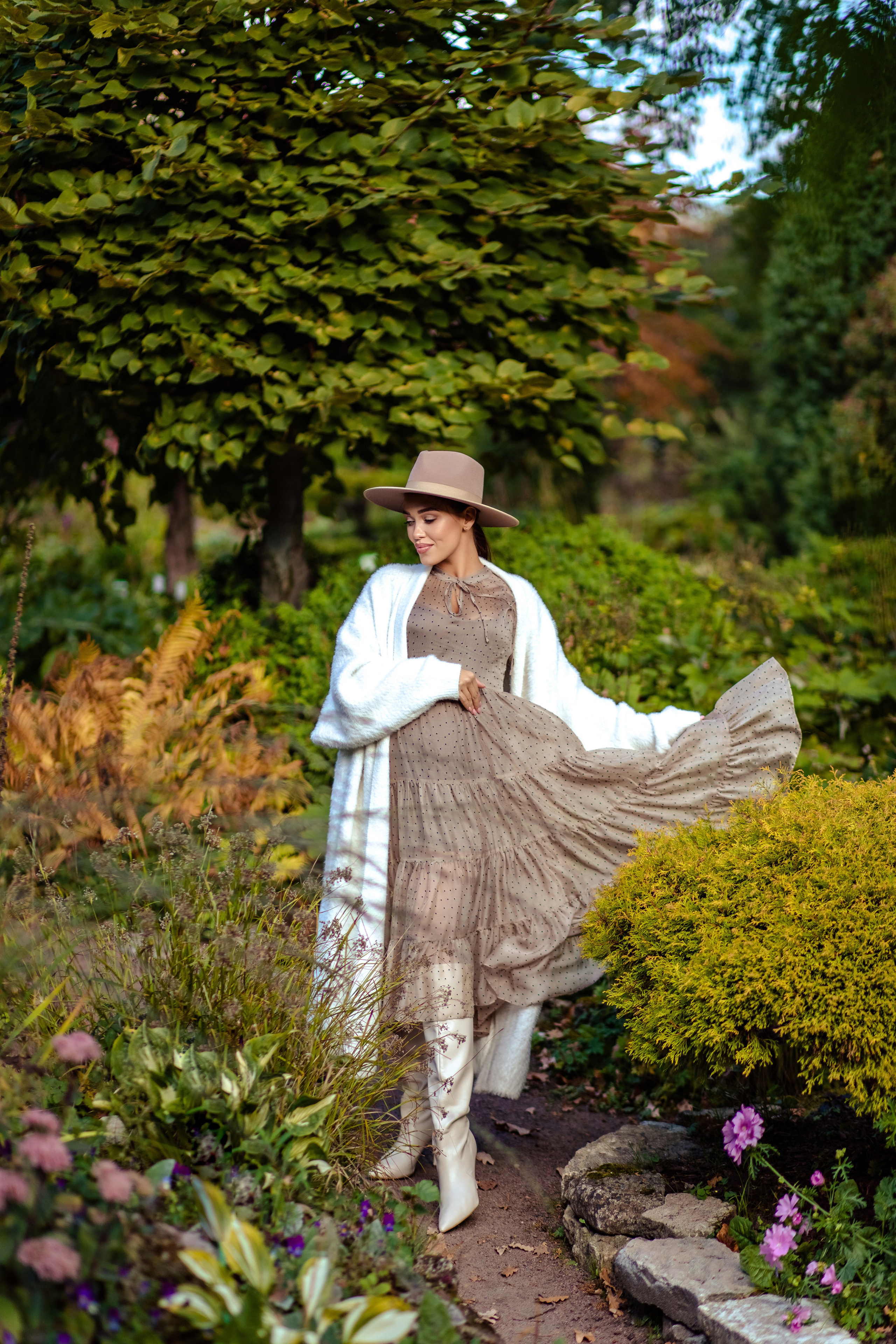 Julianna in the Botanical Garden. NatalieDmi — фотосессия беременности, семейный фотограф, портрет