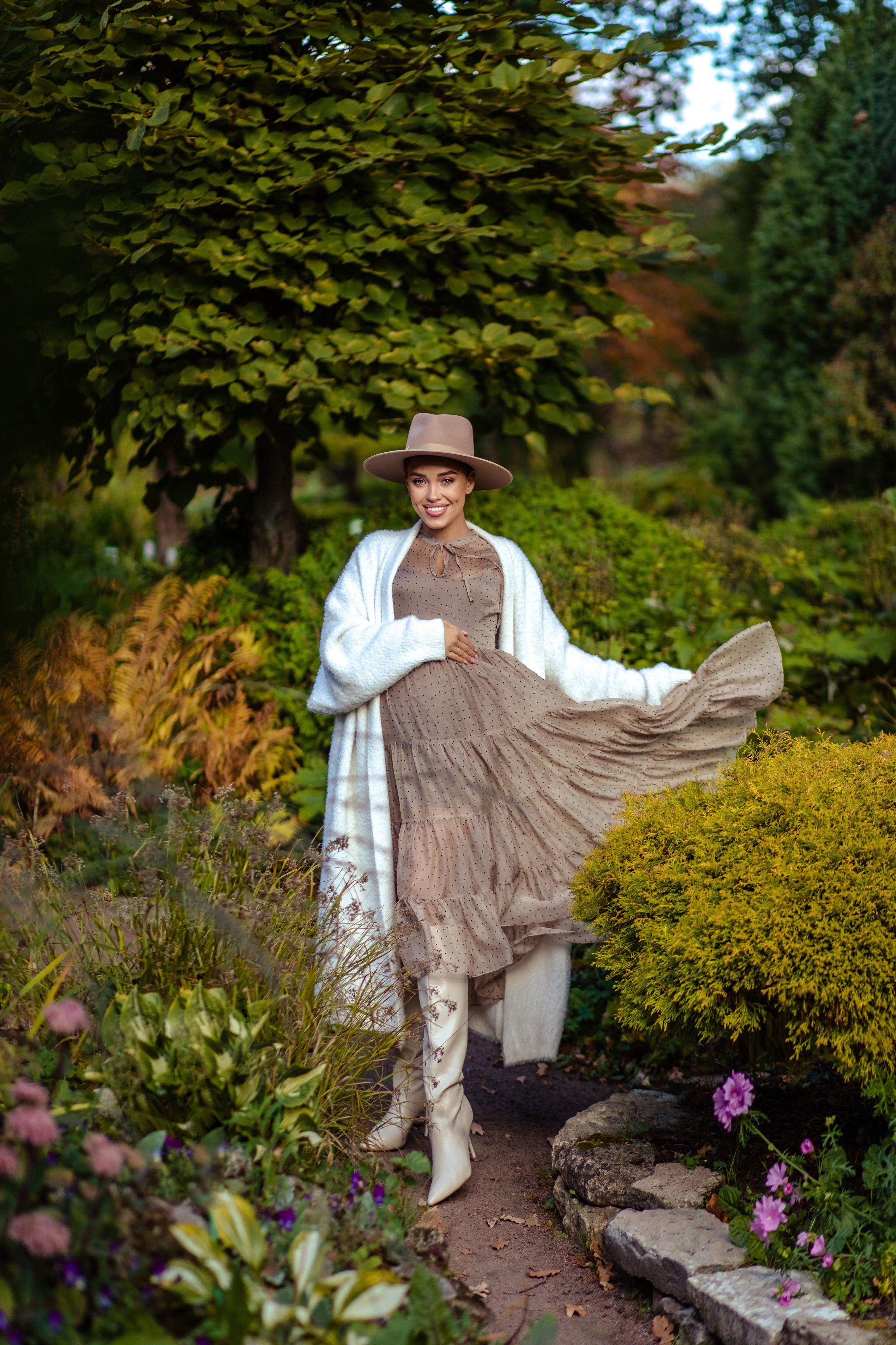 Julianna in the Botanical Garden. NatalieDmi — фотосессия беременности, семейный фотограф, портрет