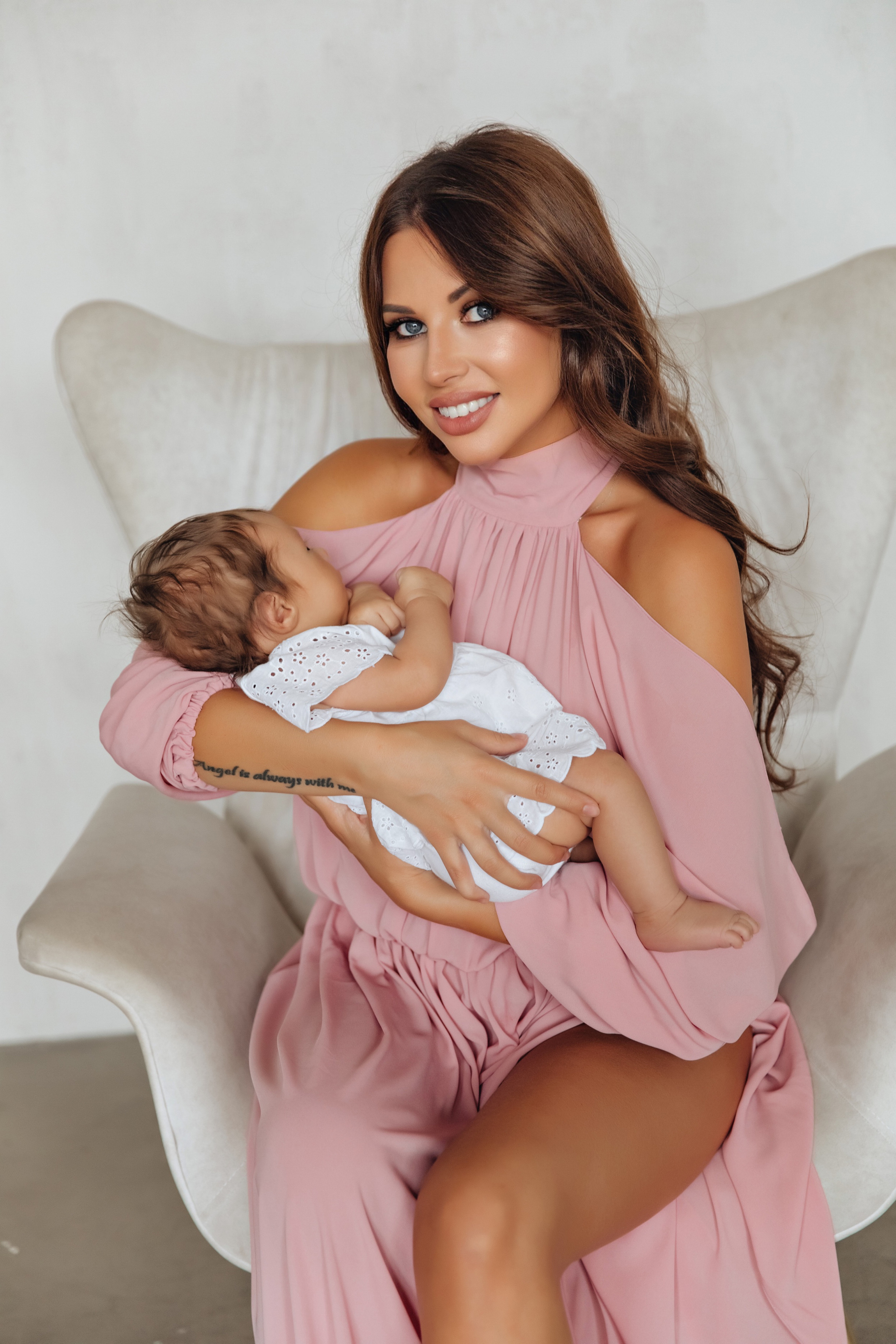 Vera & Valeria. NatalieDmi — фотосессия беременности, семейный фотограф, портрет