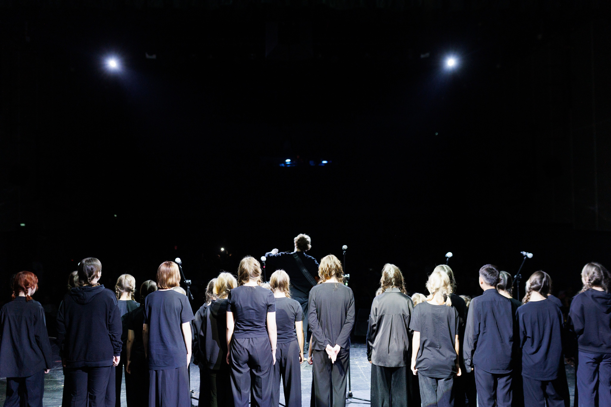 Выксунская премьера «Громко и Честно. Бонд с кнопкой». Фотограф городских и семейных событий Артем Карпухин
