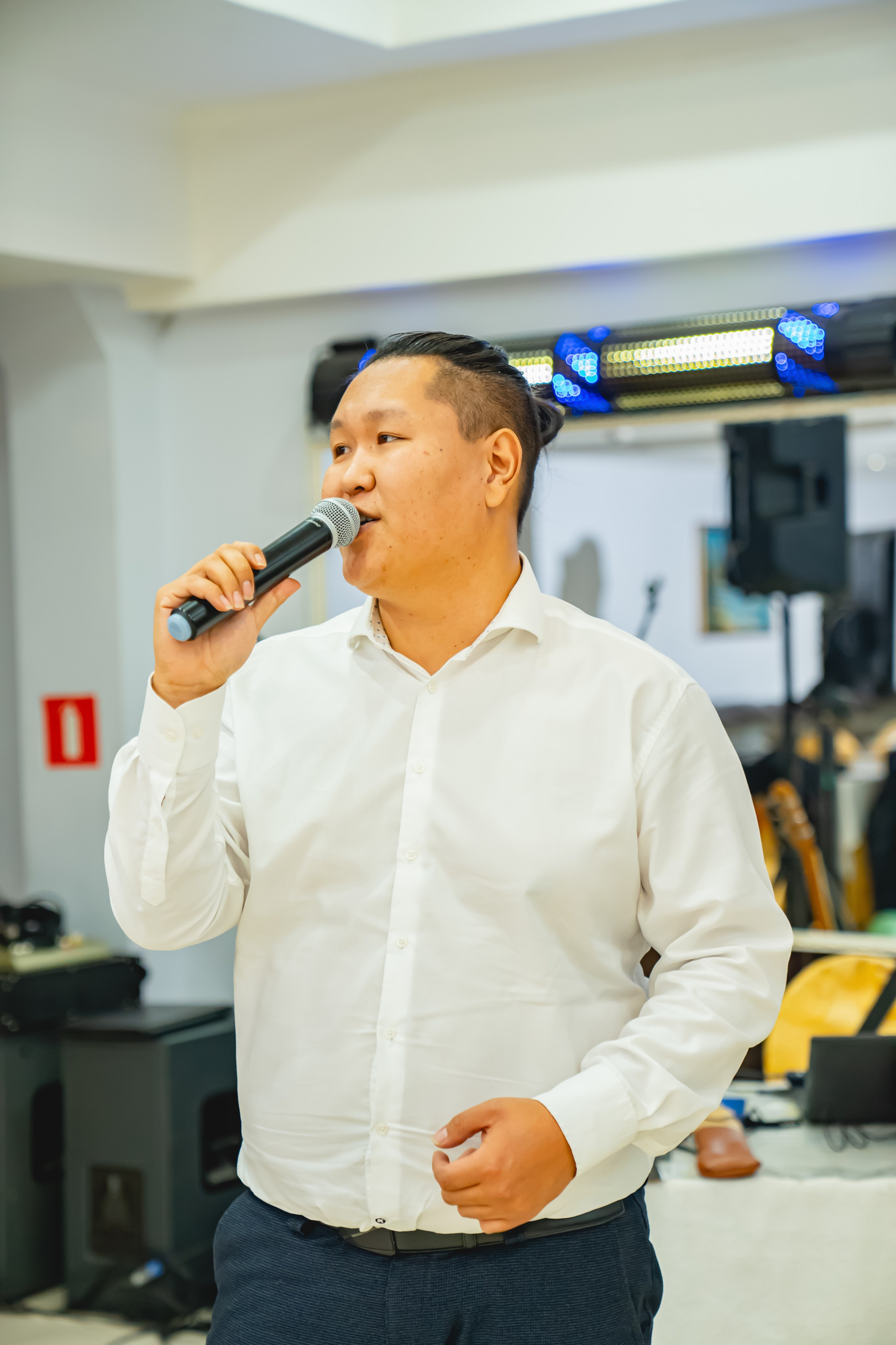 Осенняя Свадьба 2024. Занимаюсь профессиональной фотографией и живу рядом с Байкалом. Работаю в разных жанрах