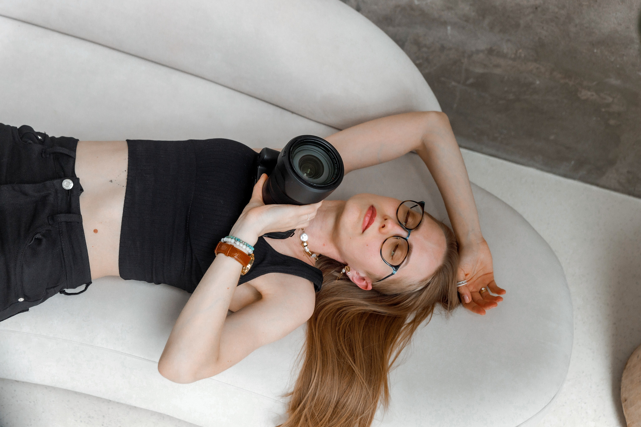 Курс и программы для женщин «Живая.Любимая.Ценная». Дарья Бухреева — фотограф, видеограф и фототерапевт. Москва и мир