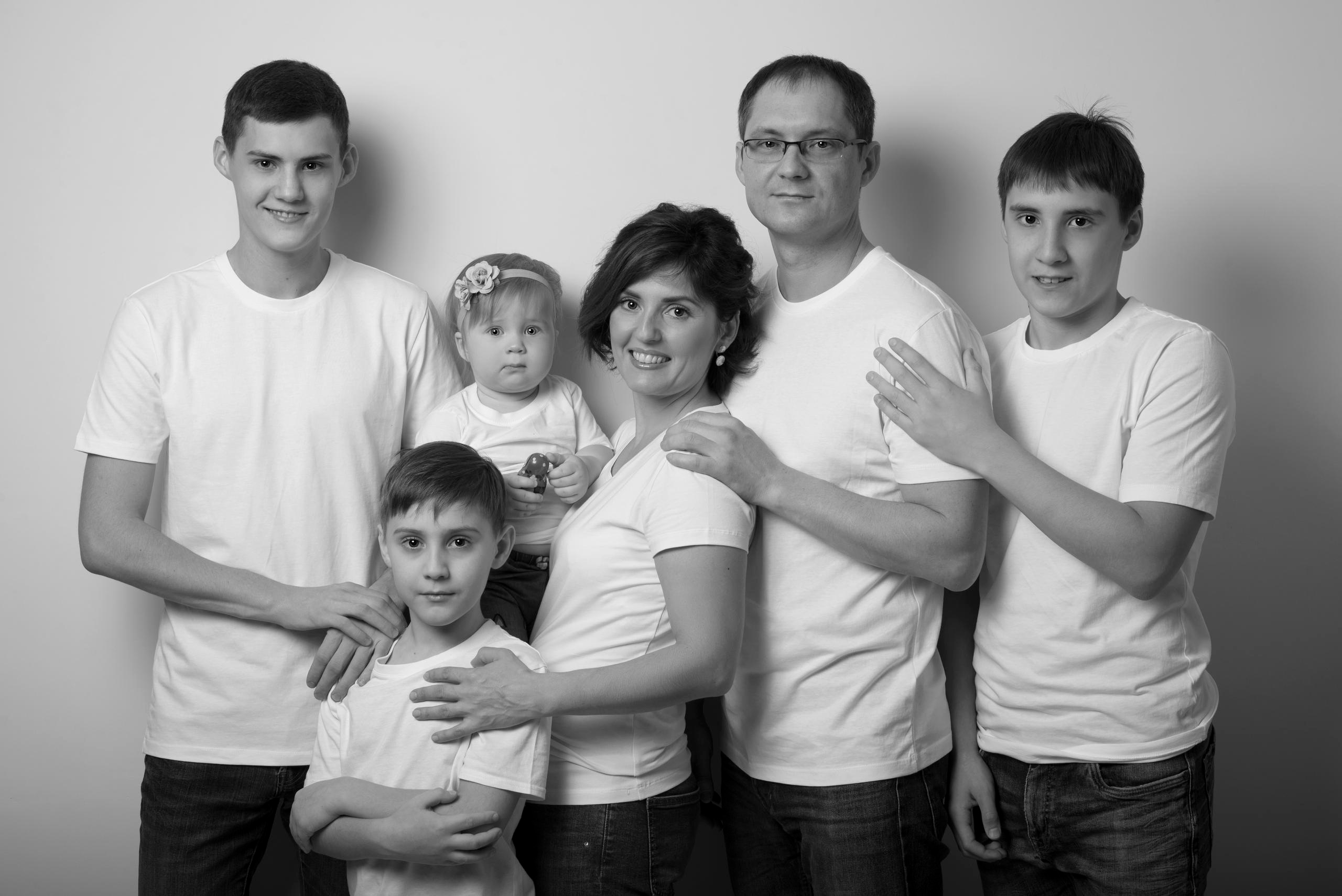 Семейные. Фотограф новорожденных Березники Пермский край Аня Ремянникова