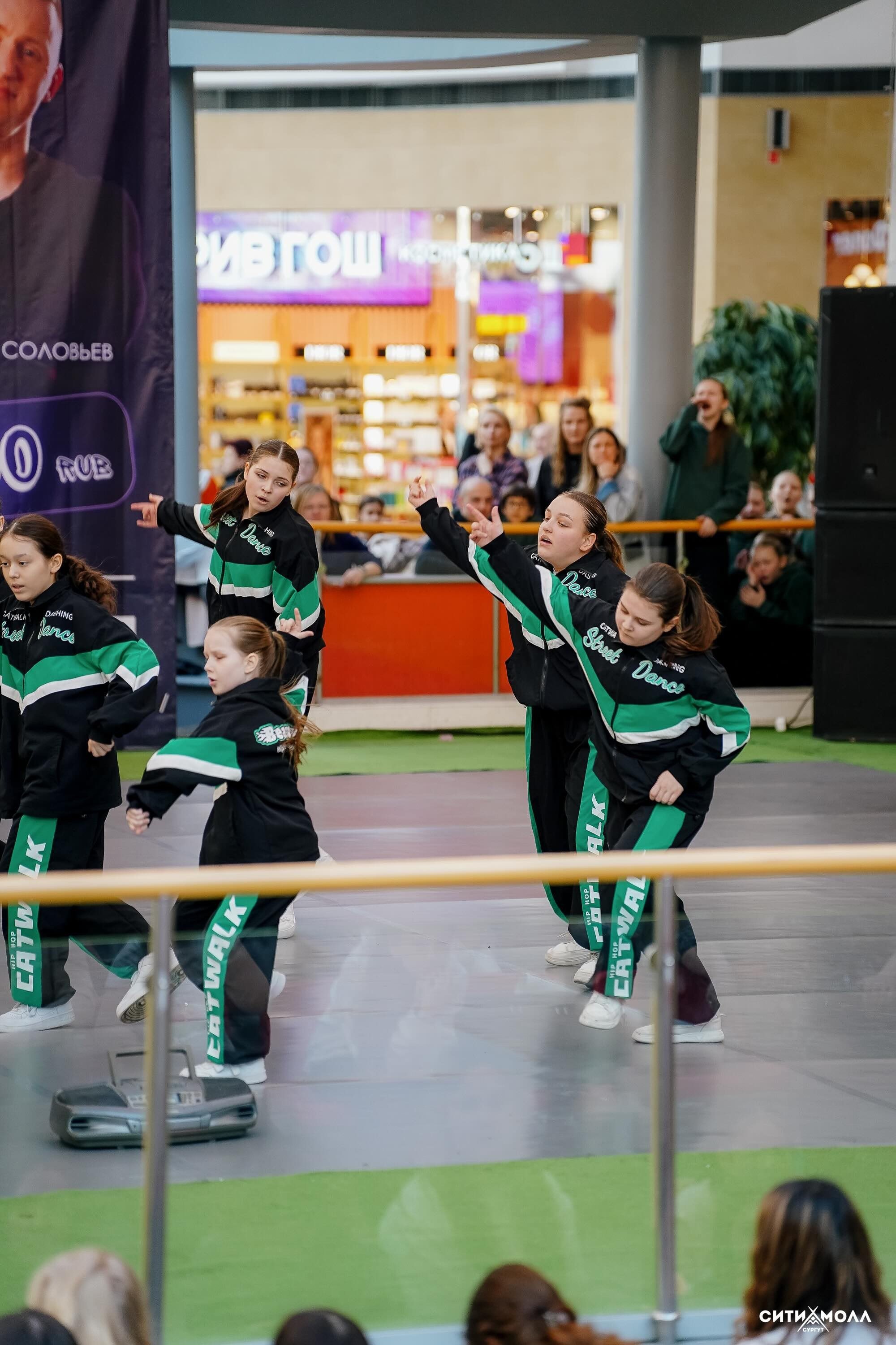 Хитовые Танцы. Фотограф Сергей Кошкин. Репортажная и ивент-фотография в Сургуте