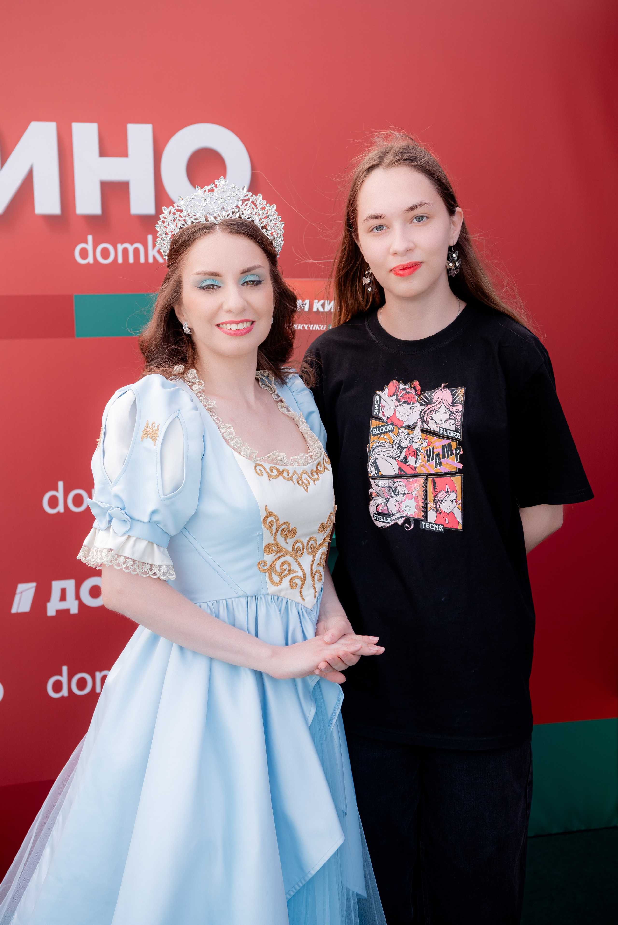 Портретные фото с артистами в палатке Триколор Дом Кинов на день города Волгоград. Фотограф в Волгограде и Волжском Александр Горбань