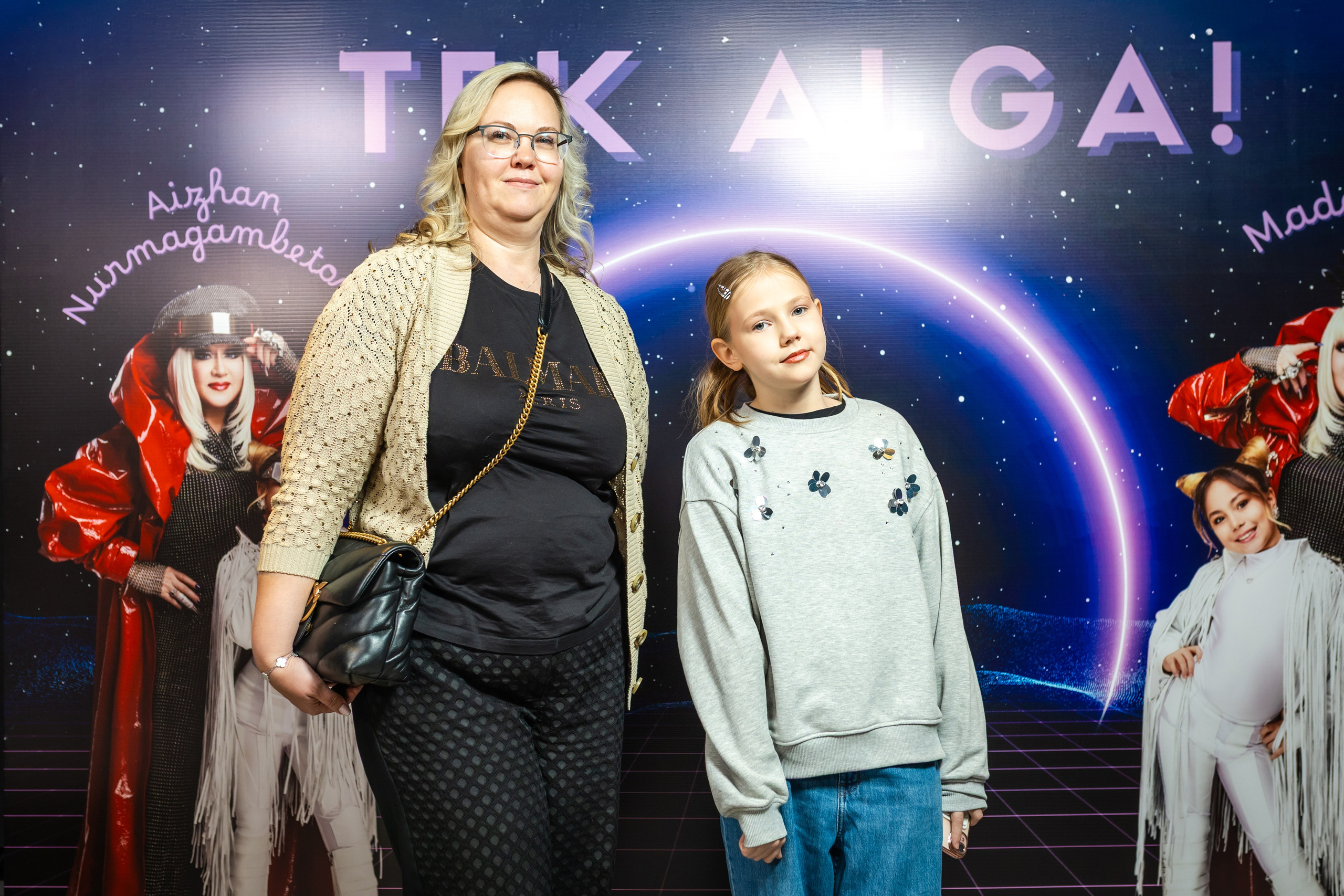 Репортажная фотосъёмка мероприятий в Алматы — презентация клипа | Jora Abramov фотограф. Коммерческий и репортажный фотограф в Алматы — Jora Abramov