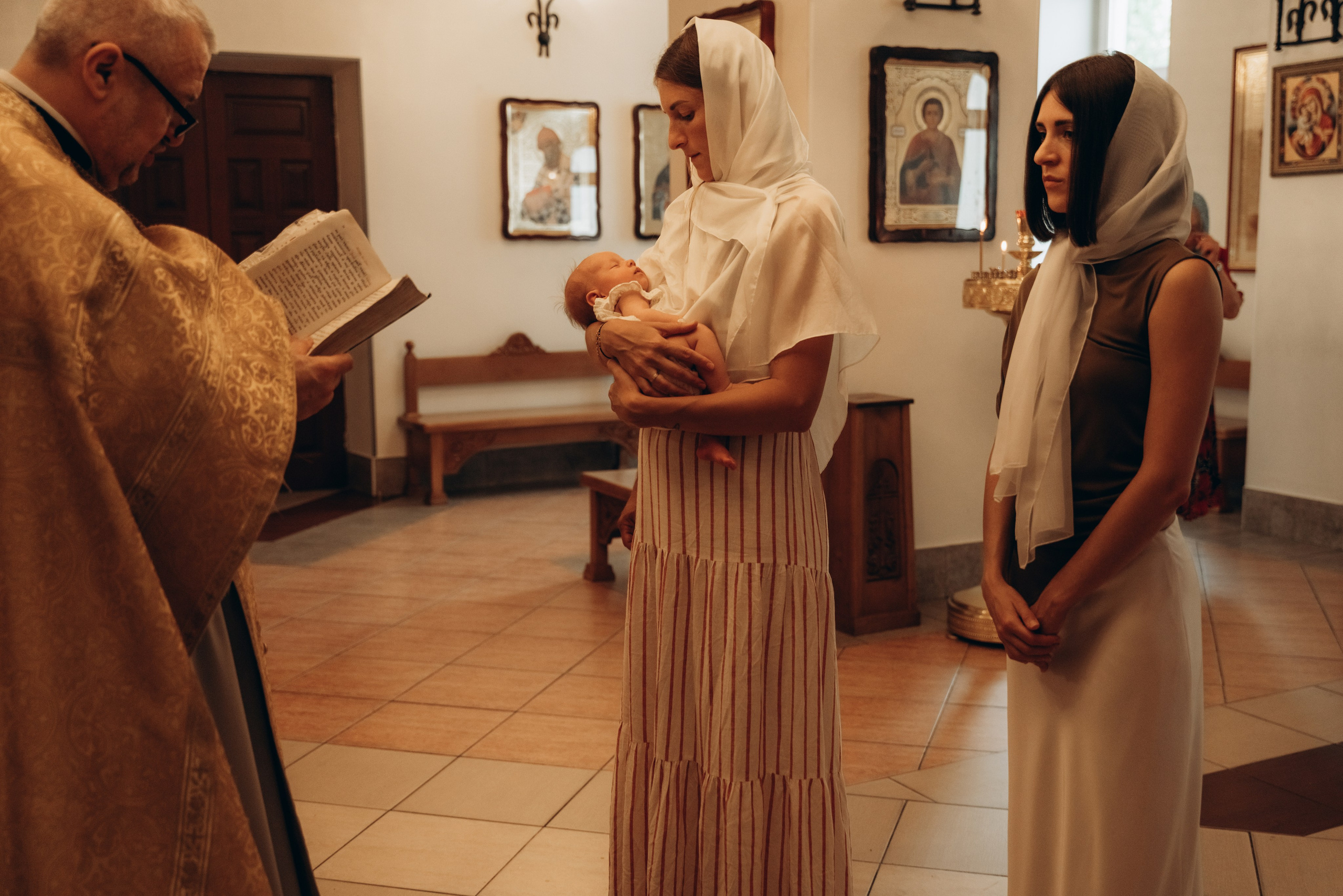 Крещении Есении. Фотограф Мария Миллс | Минск