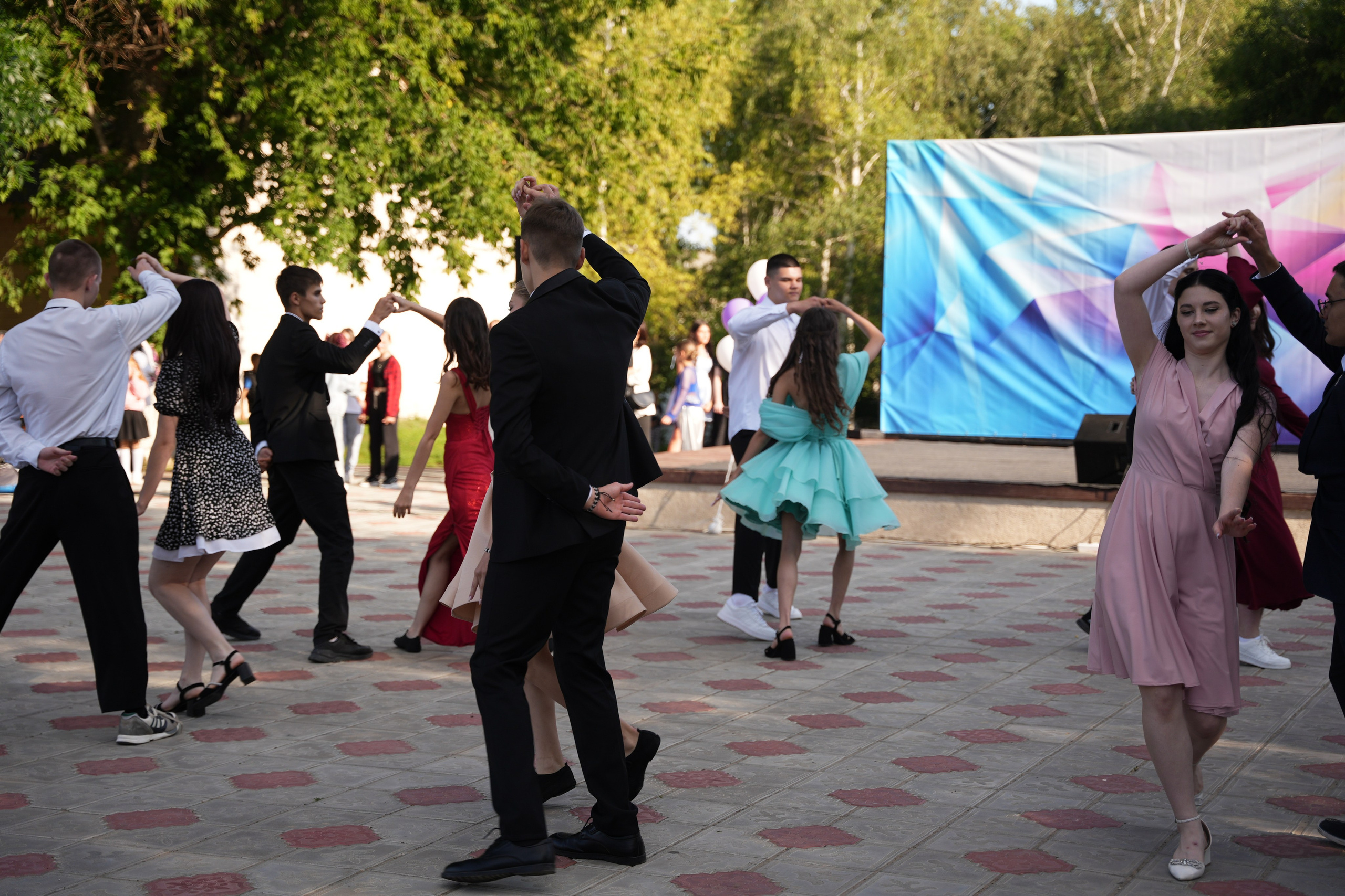Выпускной в парке. Ольга Плаксина фотограф в Саратове