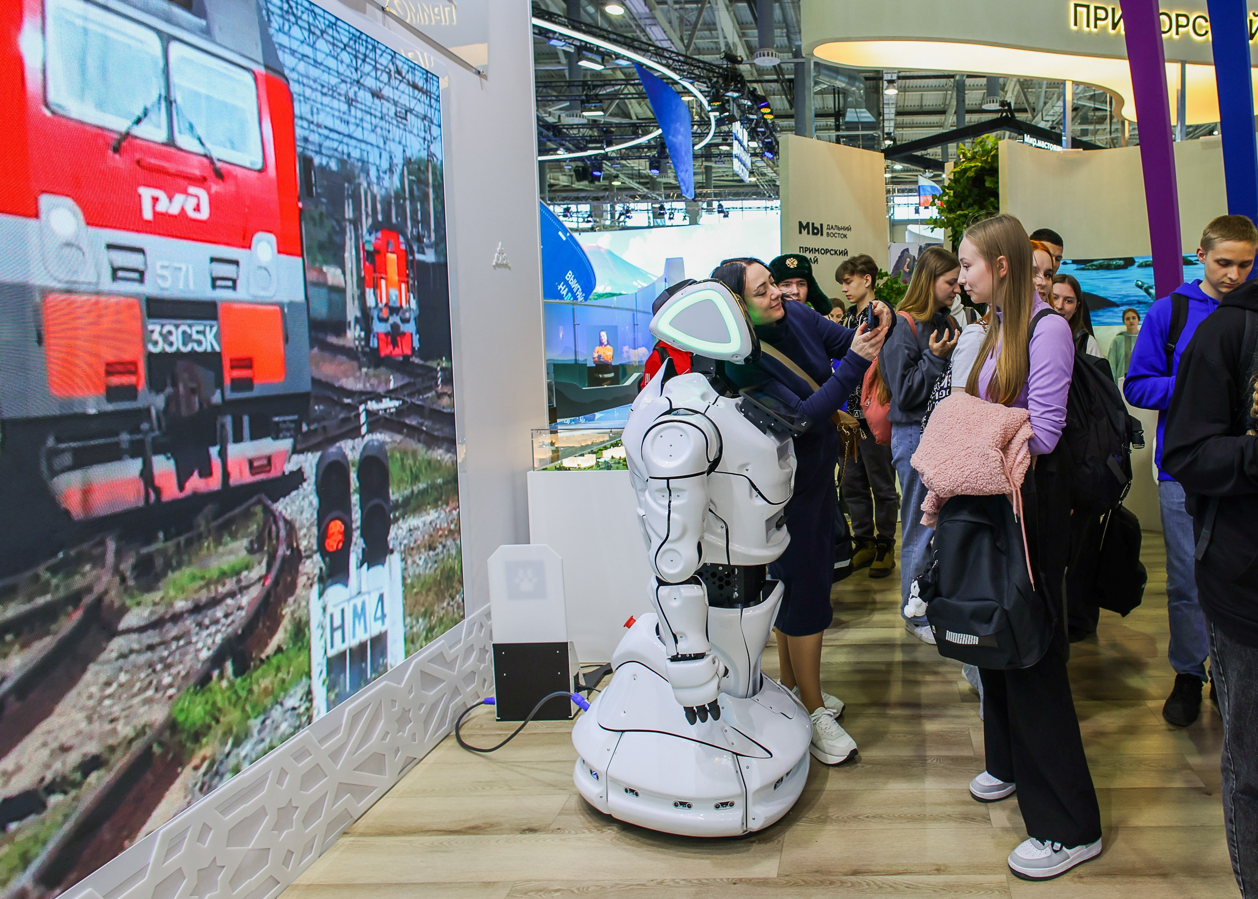 Выставка «Россия». Репортажный, архитектурный, театральный и файн-арт фотограф Лена Мельникова в Москве