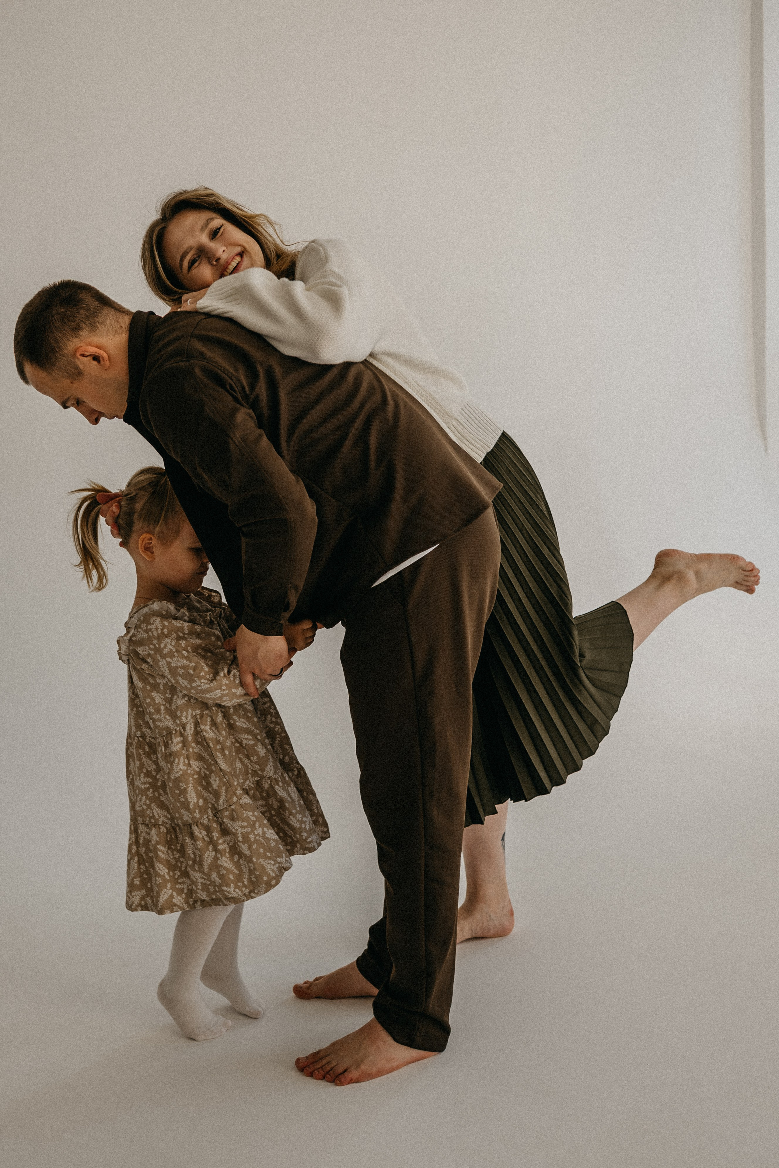 Евгения, Василиса и Михаил. Гаврилова Настя семейный фотограф lifestyle в Москве