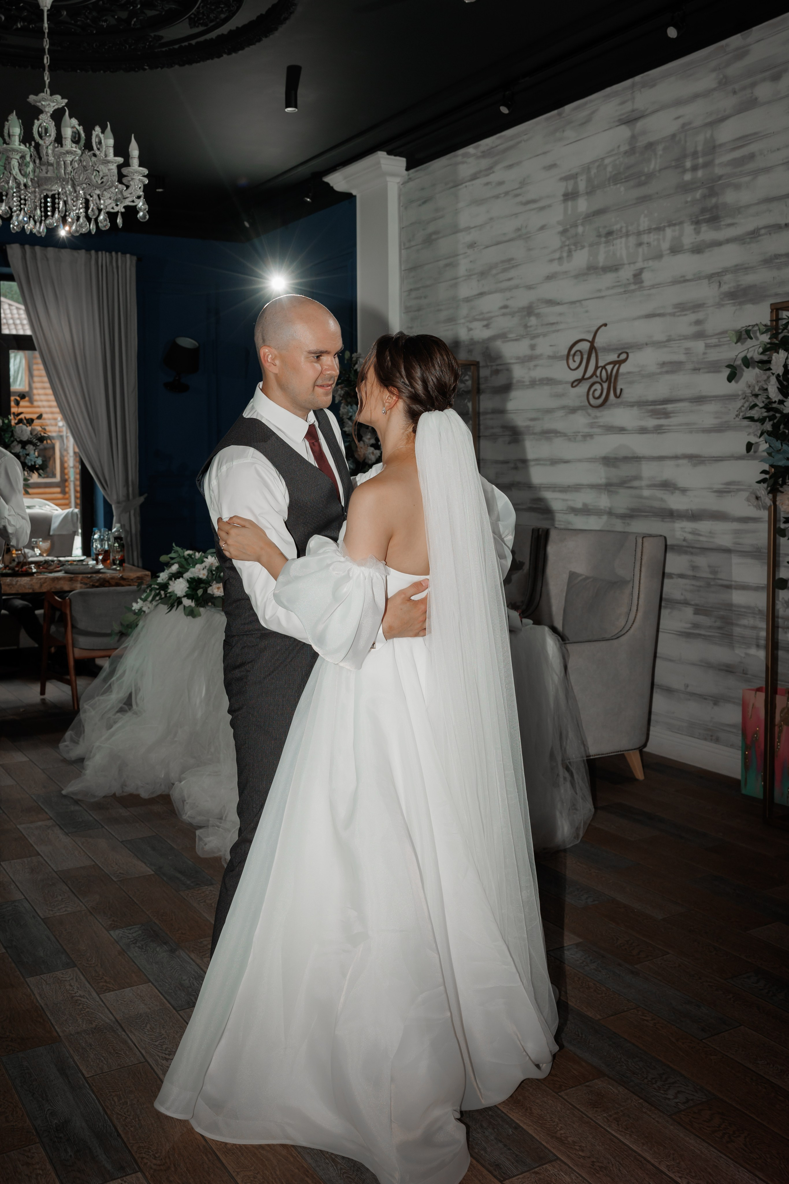 Полина и Дмитрий, загородный клуб «Барин», ЗАГС в г. Пушкино. Свадебный и репортажный фотограф (Москва, Королев и другие)