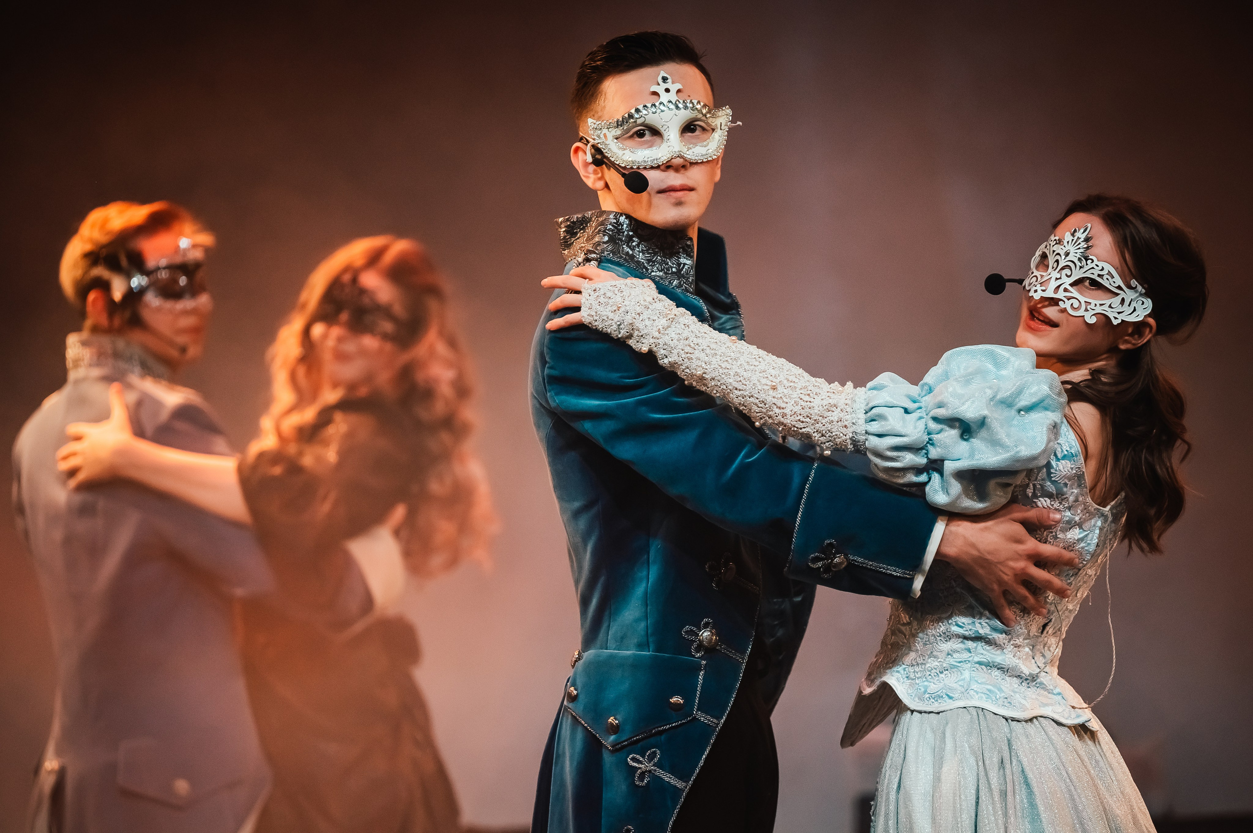 Спектакль «Золушка. Игра в сказку.». Художник по свету Максим Сергачев