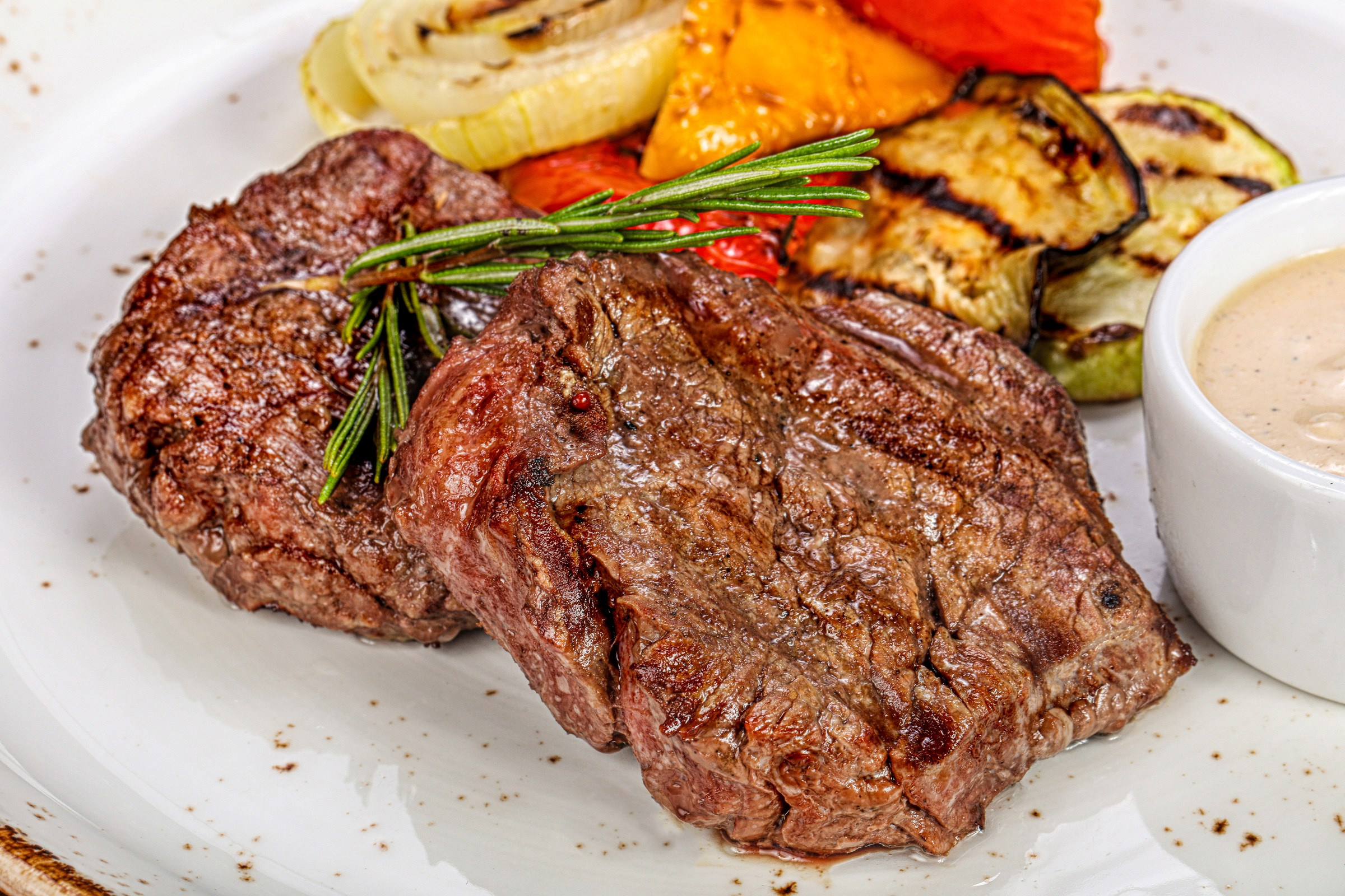 Съемка шашлыков и стейков. Фуд-фотограф Андрей Старостин — съемка еды в Москве. 9000 руб. в час