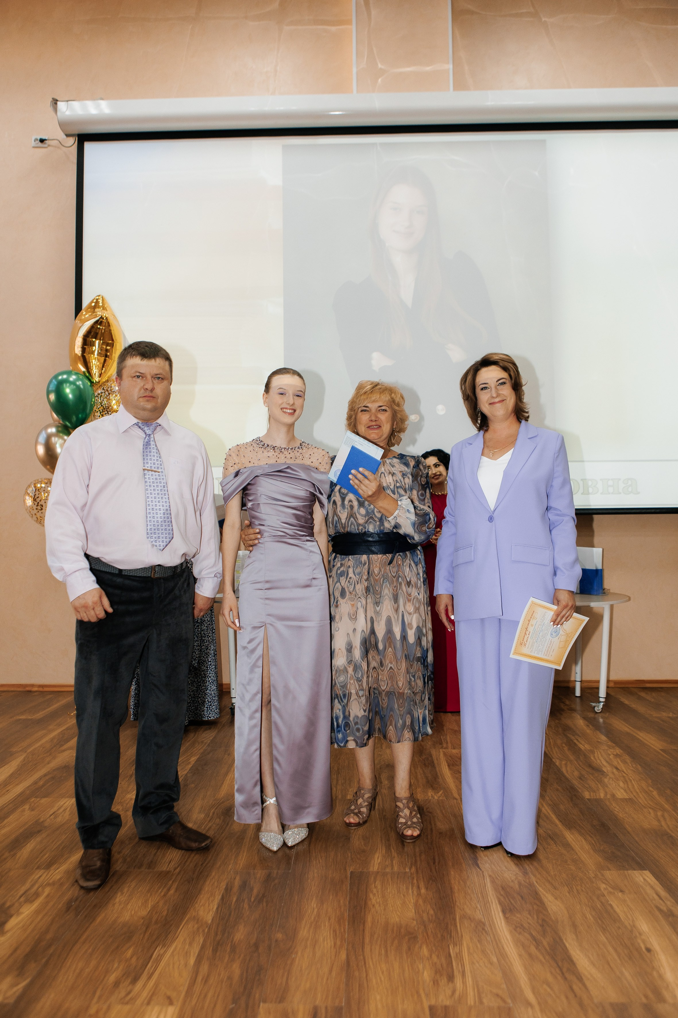 Выпускной Гимназия 12 2024 г. Свадебный и портретный Фотограф в Липецке Дмитрий Котюков