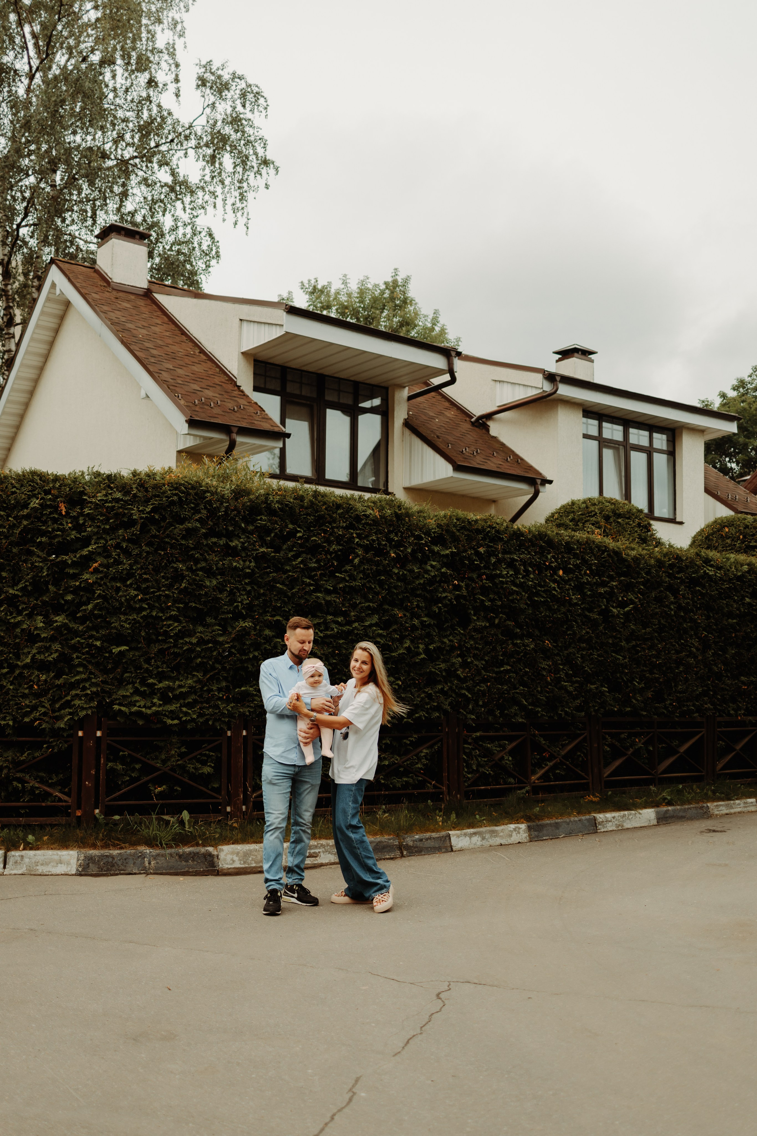 Таня, Илья и Алёна. Главная