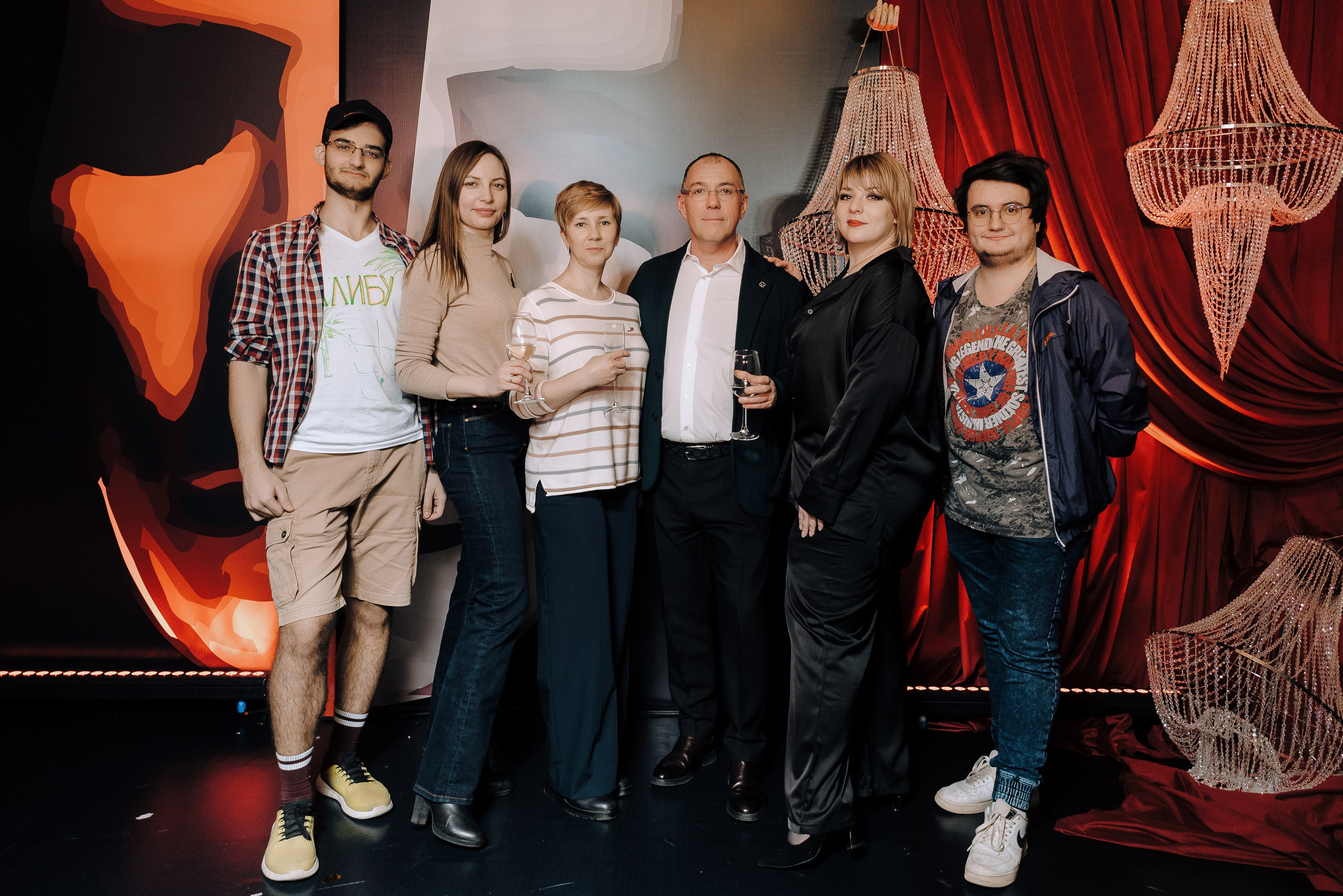 СПЕКТАКЛЬ «ВОЛШЕБНЫЕ ОЧКИ» ОПТИК-ЦЕНТР. Репортажный фотограф Зуев Роман г. Челябинск