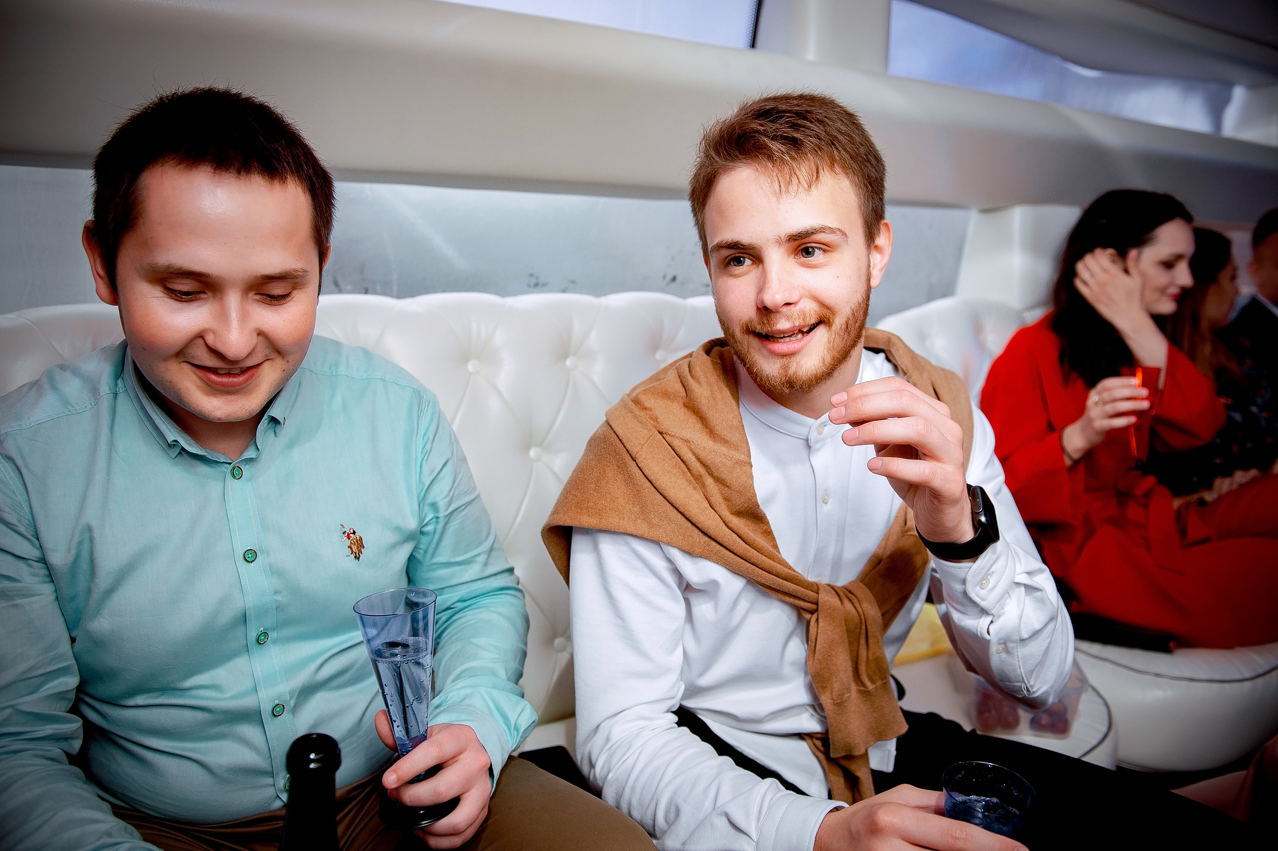 Свадьба с росписью в Дворце царя Алексея Михайловича и банкетом в Кари. Свадебный и семейный фотограф Виктория Носачёва. Щелково, Москва и МО