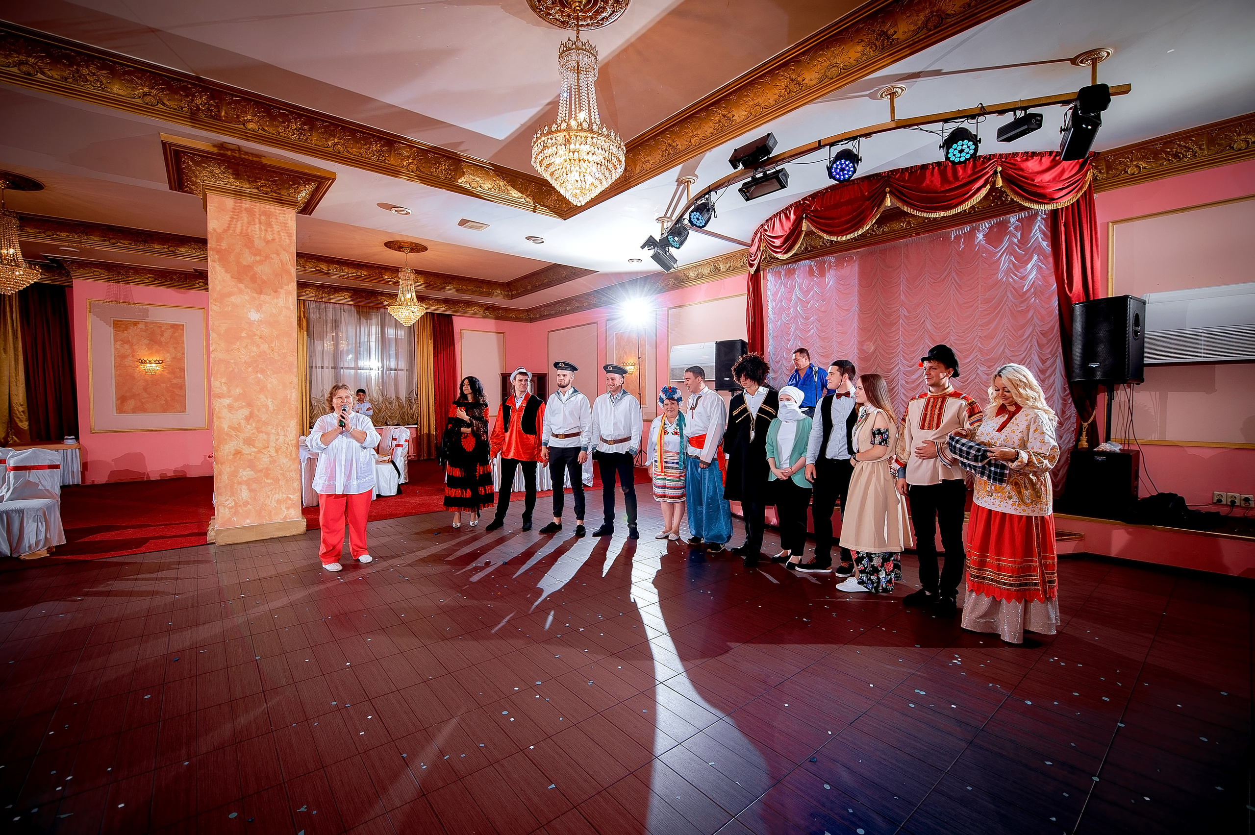 Свадебная фотопрогулка на Черном озере во Фрязино с банкетом в "Загоро. Свадебный и семейный фотограф Виктория Носачёва. Щелково, Москва и МО