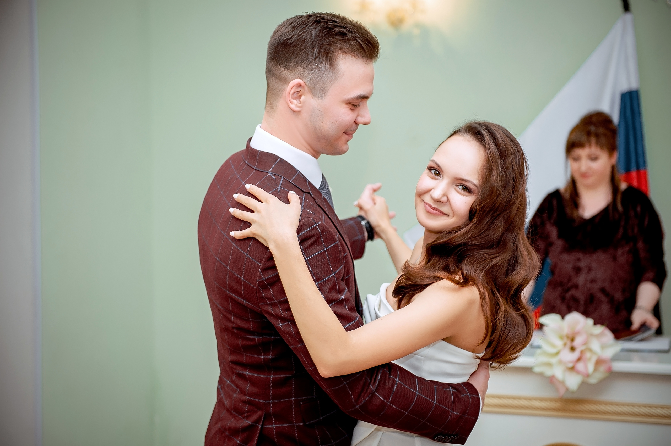 Свадебная фотосессия регистрации брака в Щелково. Свадебный и семейный фотограф Виктория Носачёва. Щелково, Москва и МО