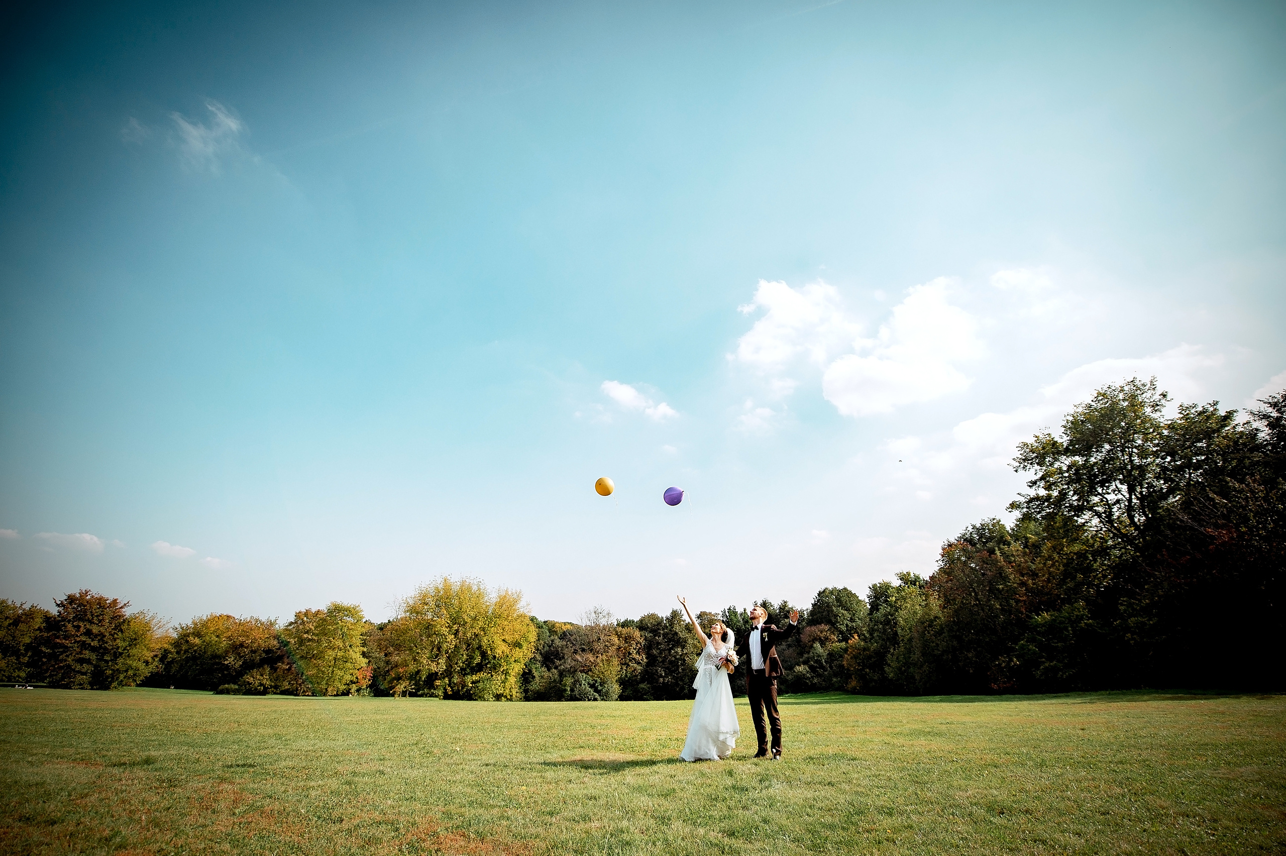 Свадебная фотопрогулка в Коломенском летом. Свадебный и семейный фотограф Виктория Носачёва. Щелково, Москва и МО