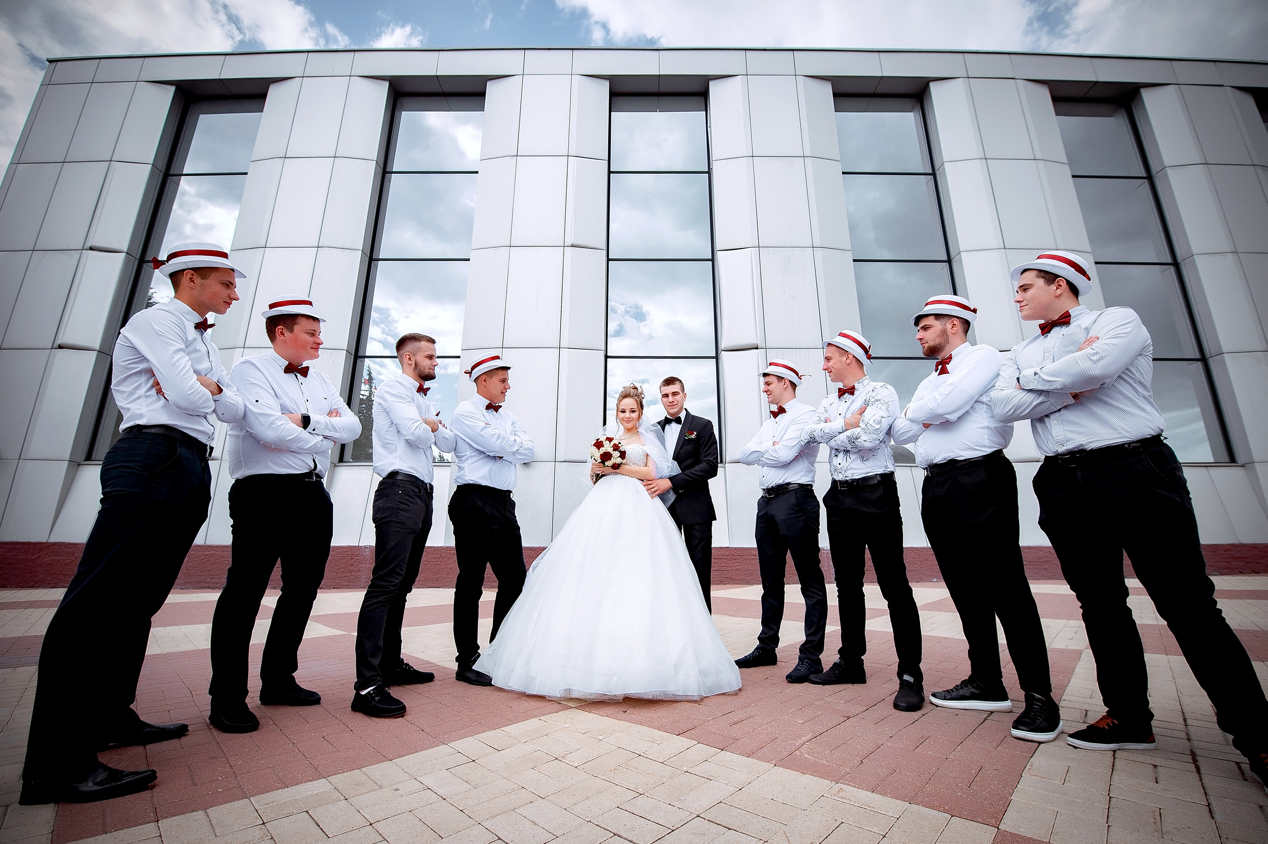 Свадебная фотопрогулка на Черном озере во Фрязино с банкетом в "Загоро. Свадебный и семейный фотограф Виктория Носачёва. Щелково, Москва и МО