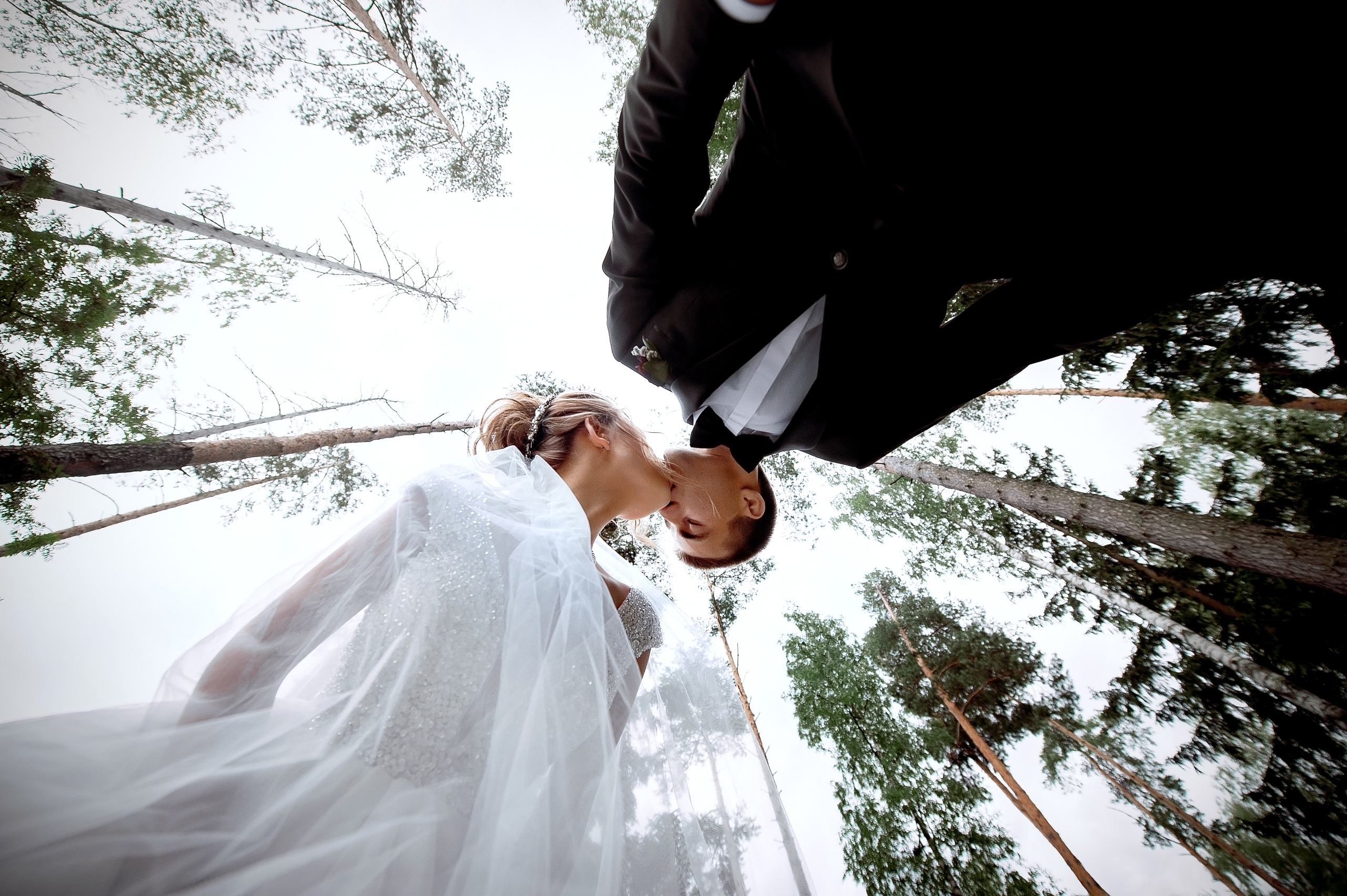 Свадебная фотопрогулка на Черном озере во Фрязино с банкетом в "Загоро. Свадебный и семейный фотограф Виктория Носачёва. Щелково, Москва и МО