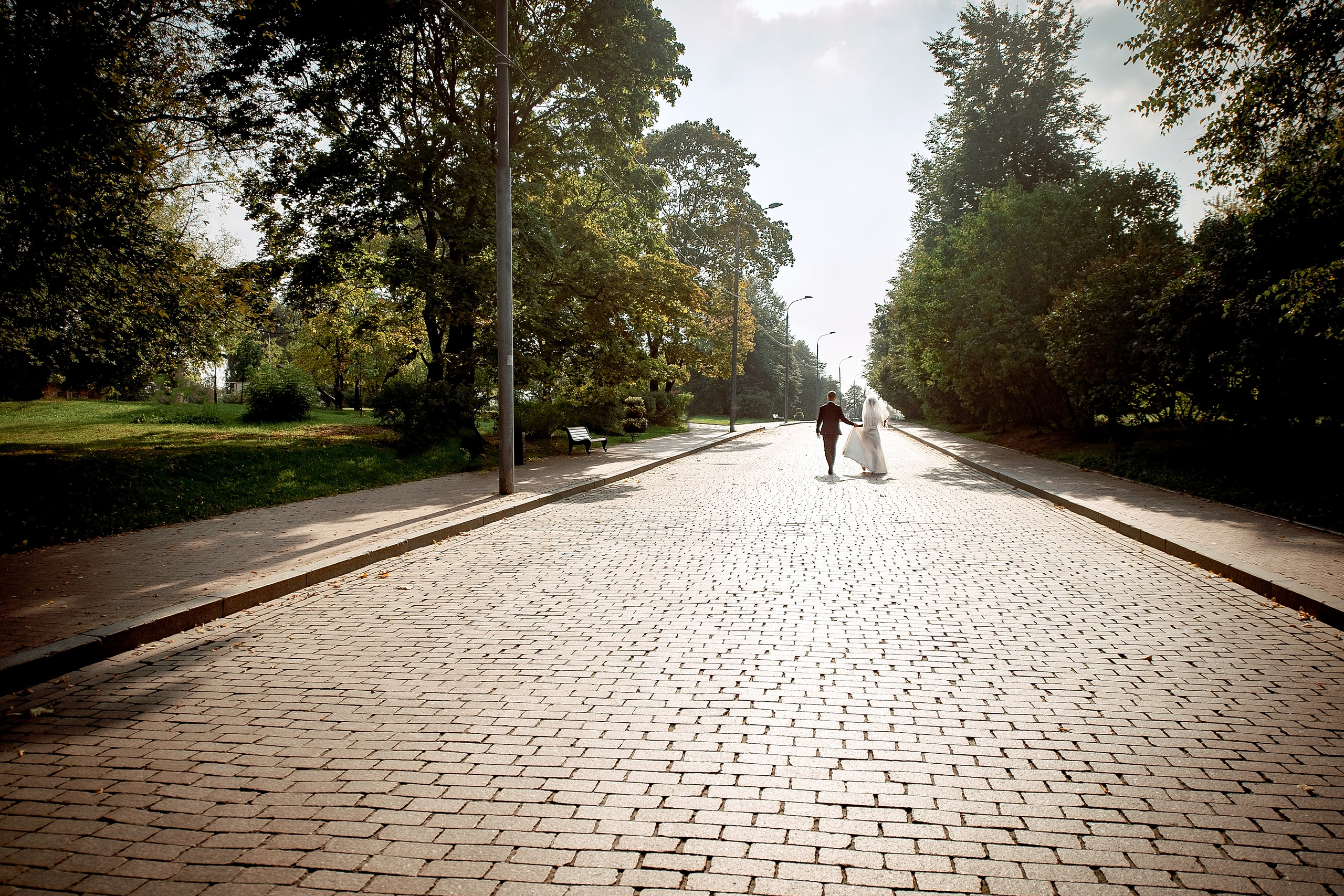 Свадебная фотопрогулка в Коломенском летом. Свадебный и семейный фотограф Виктория Носачёва. Щелково, Москва и МО