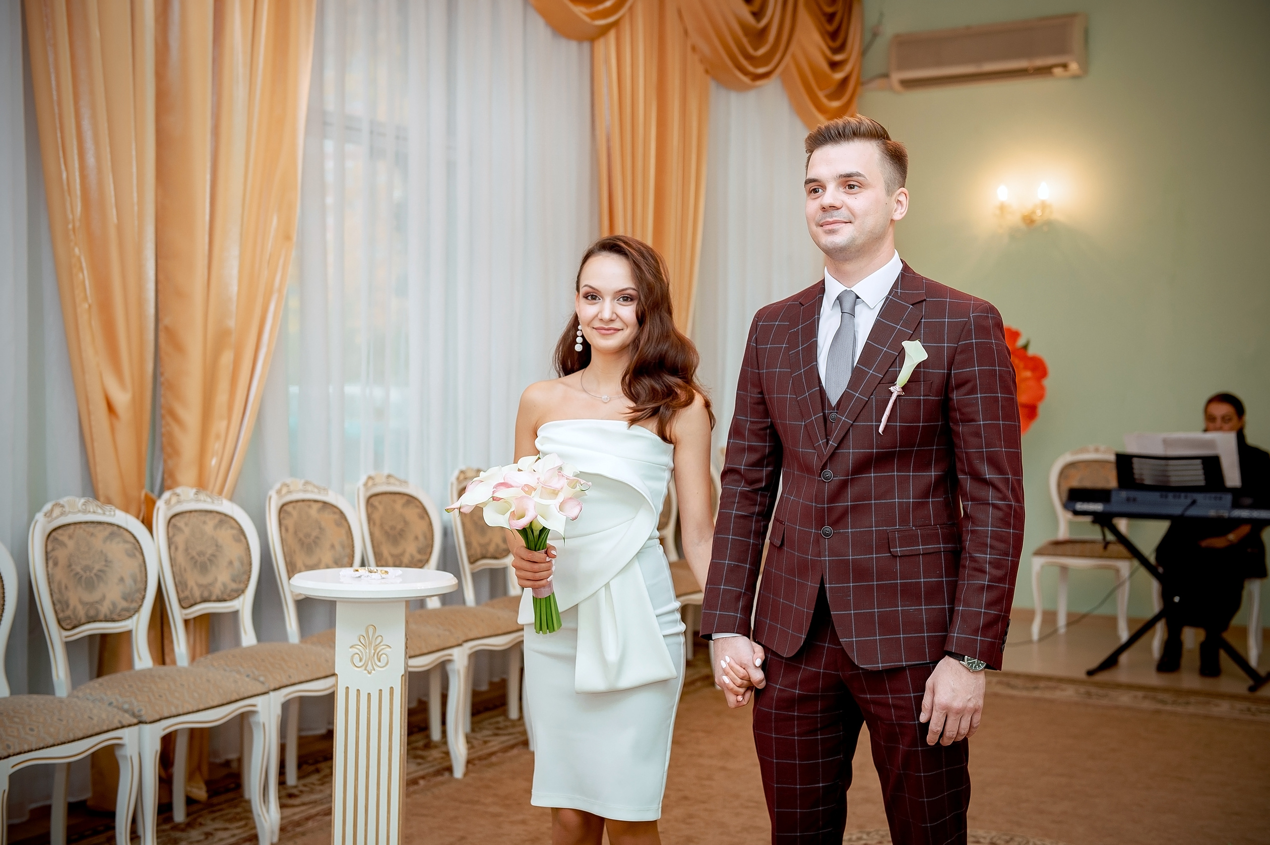 Свадебная фотосессия регистрации брака в Щелково. Свадебный и семейный фотограф Виктория Носачёва. Щелково, Москва и МО