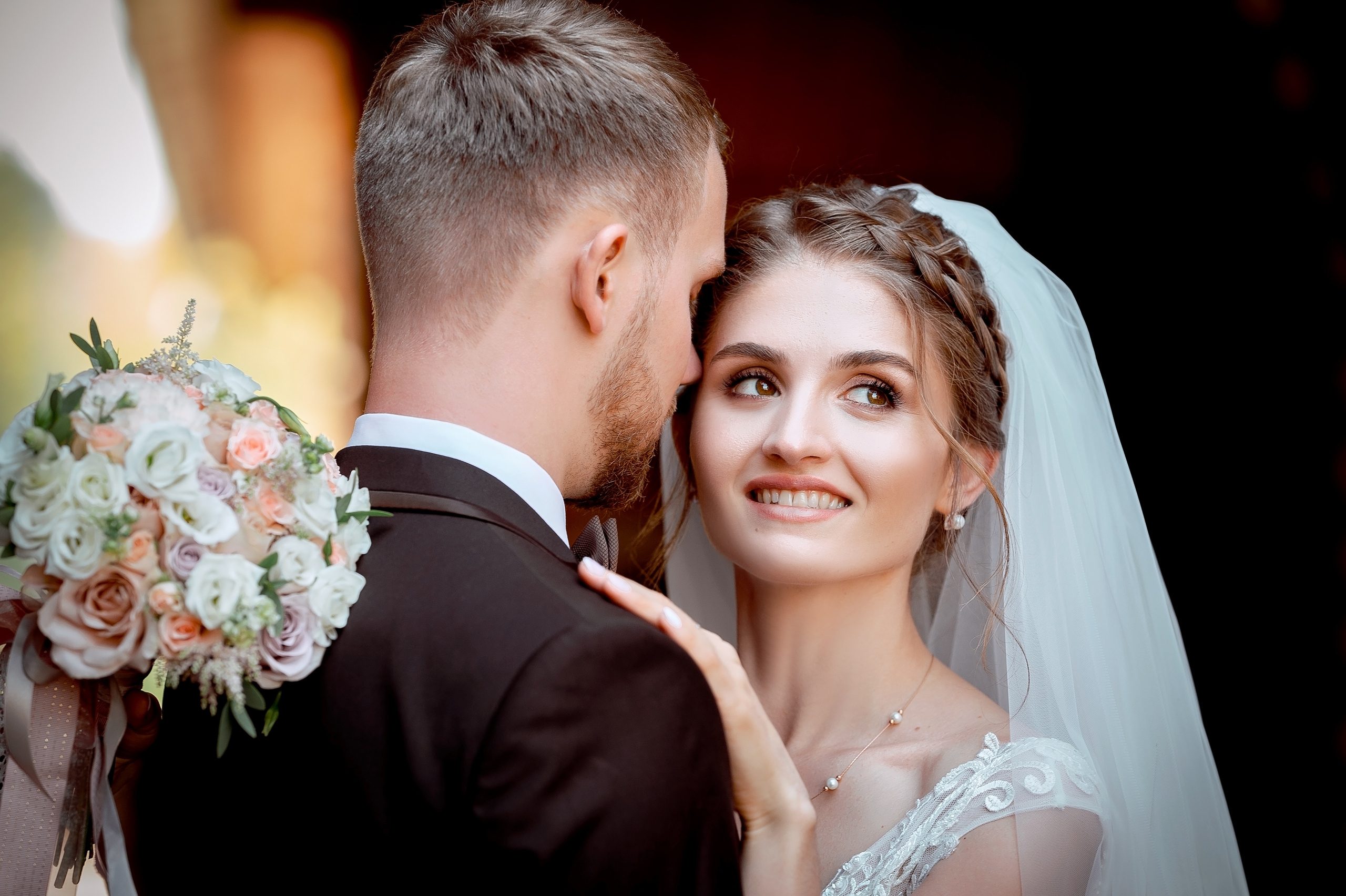 Свадебная фотопрогулка в Коломенском летом. Свадебный и семейный фотограф Виктория Носачёва. Щелково, Москва и МО