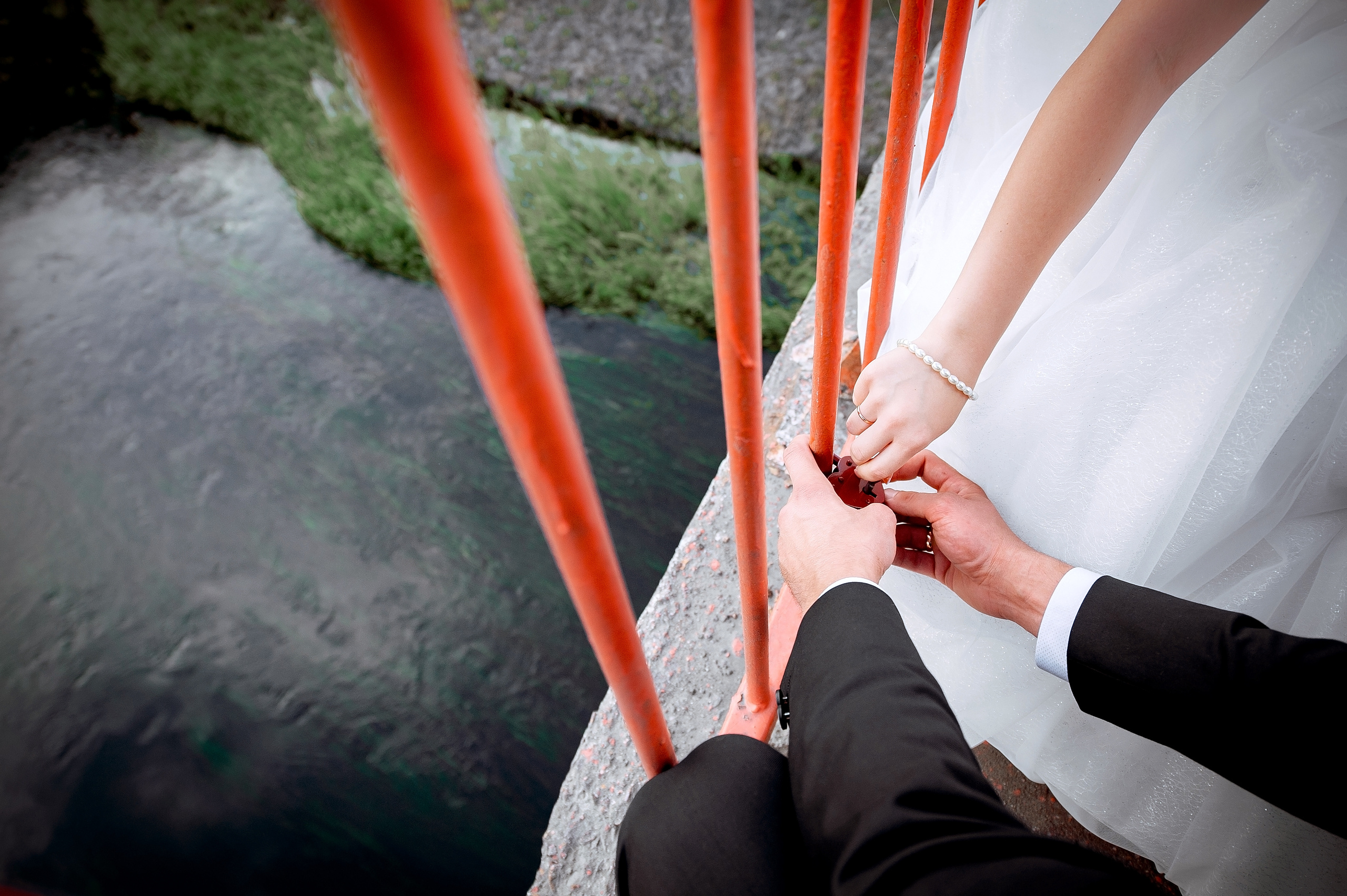 Свадебная фотопрогулка на Черном озере во Фрязино с банкетом в "Загоро. Свадебный и семейный фотограф Виктория Носачёва. Щелково, Москва и МО