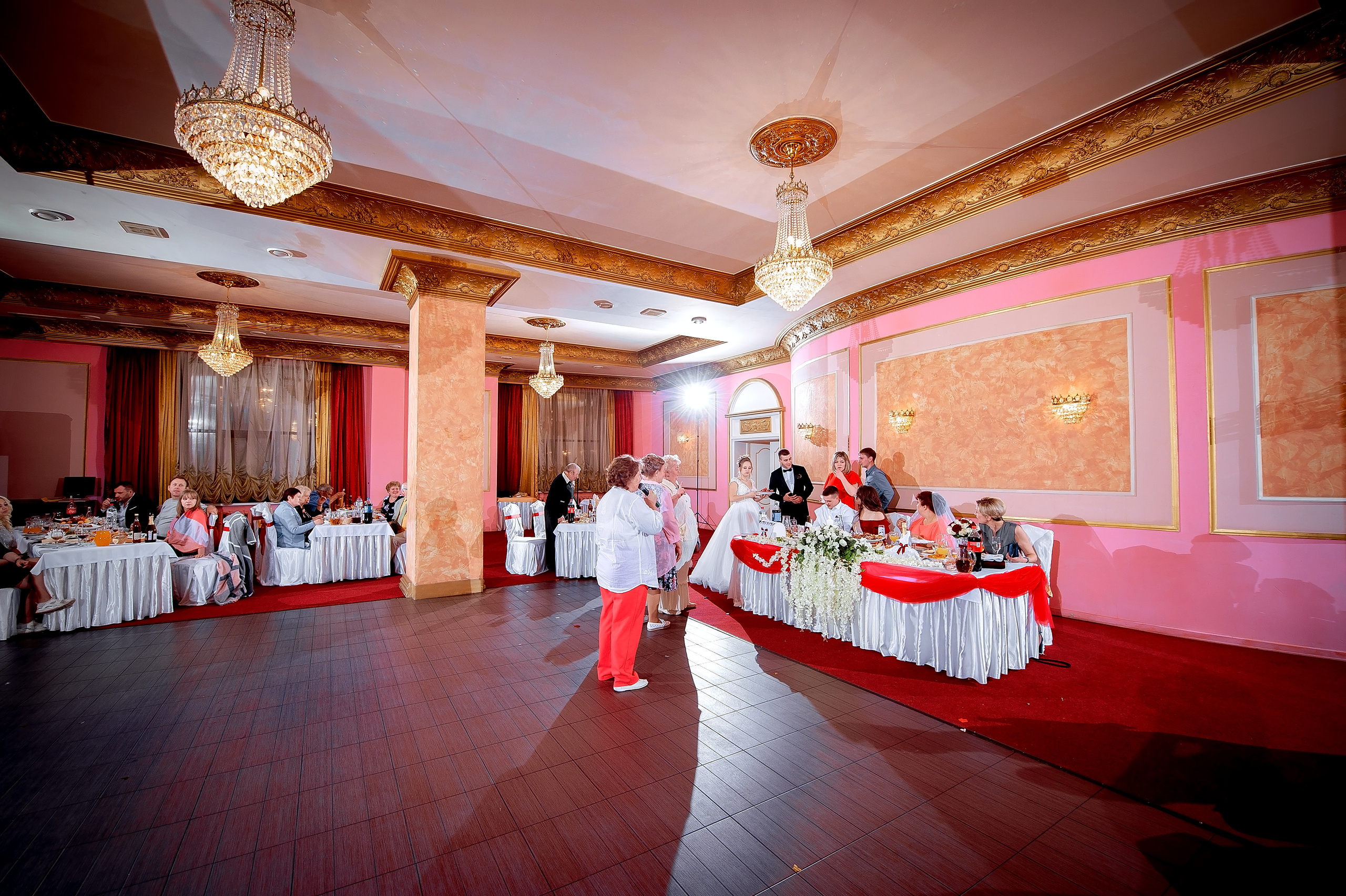 Свадебная фотопрогулка на Черном озере во Фрязино с банкетом в "Загоро. Свадебный и семейный фотограф Виктория Носачёва. Щелково, Москва и МО