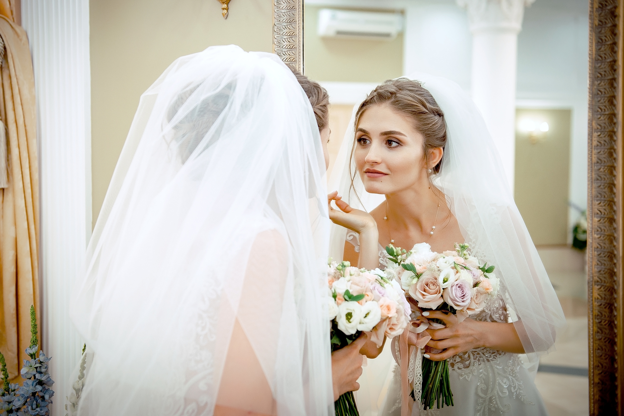 Свадебная фотопрогулка в Коломенском летом. Свадебный и семейный фотограф Виктория Носачёва. Щелково, Москва и МО