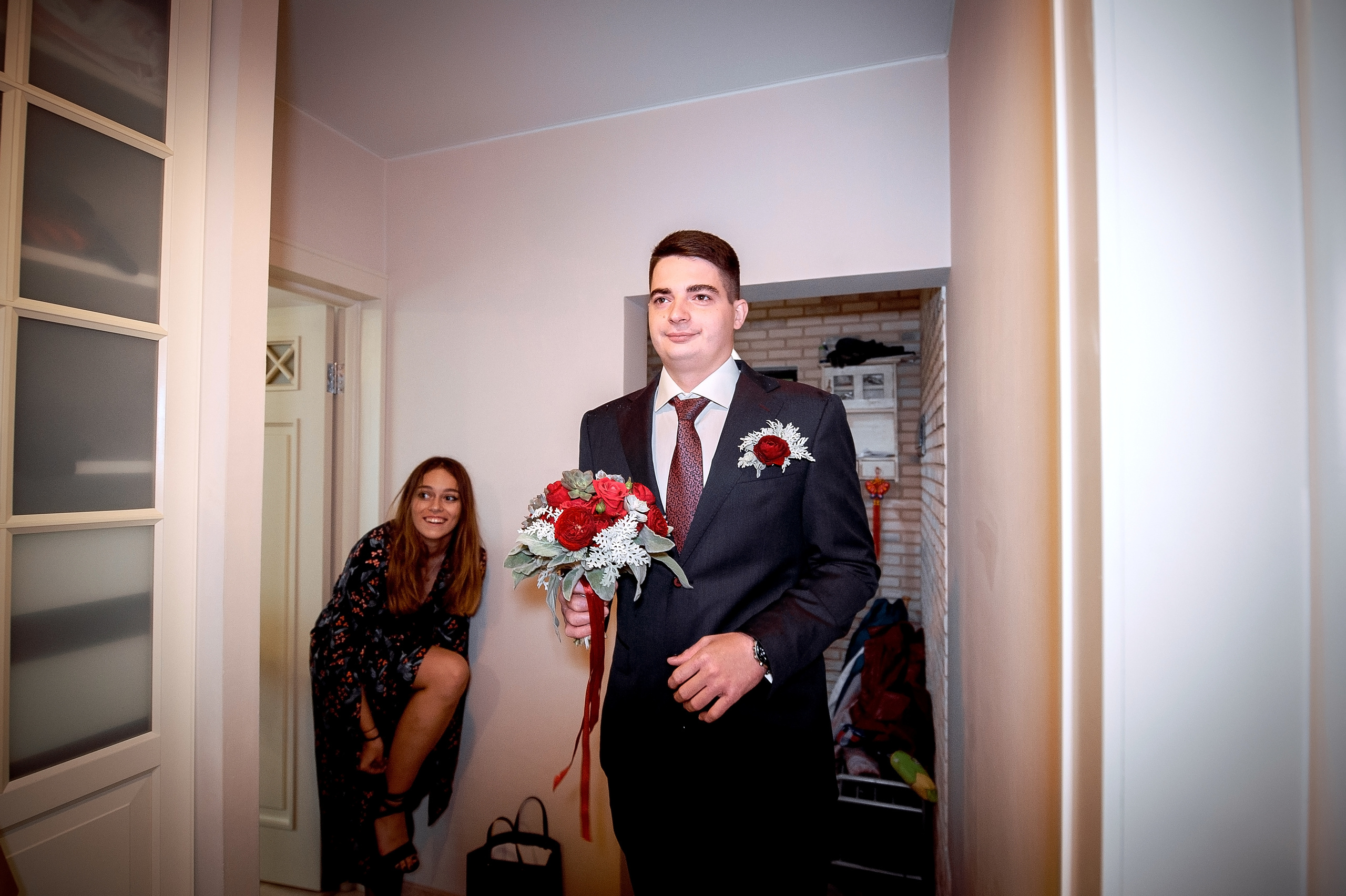 Свадьба с росписью в Дворце царя Алексея Михайловича и банкетом в Кари. Свадебный и семейный фотограф Виктория Носачёва. Щелково, Москва и МО