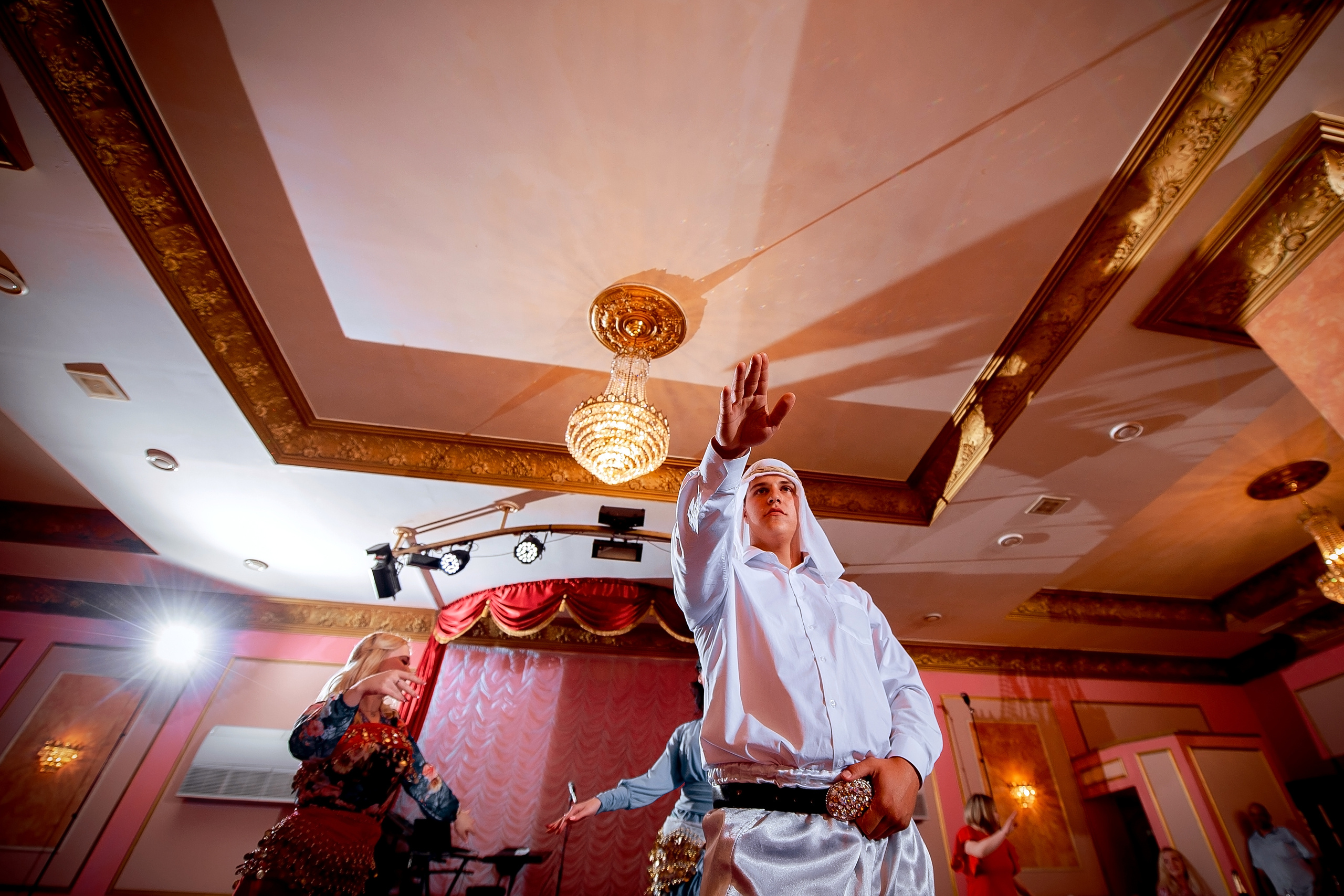 Свадебная фотопрогулка на Черном озере во Фрязино с банкетом в "Загоро. Свадебный и семейный фотограф Виктория Носачёва. Щелково, Москва и МО