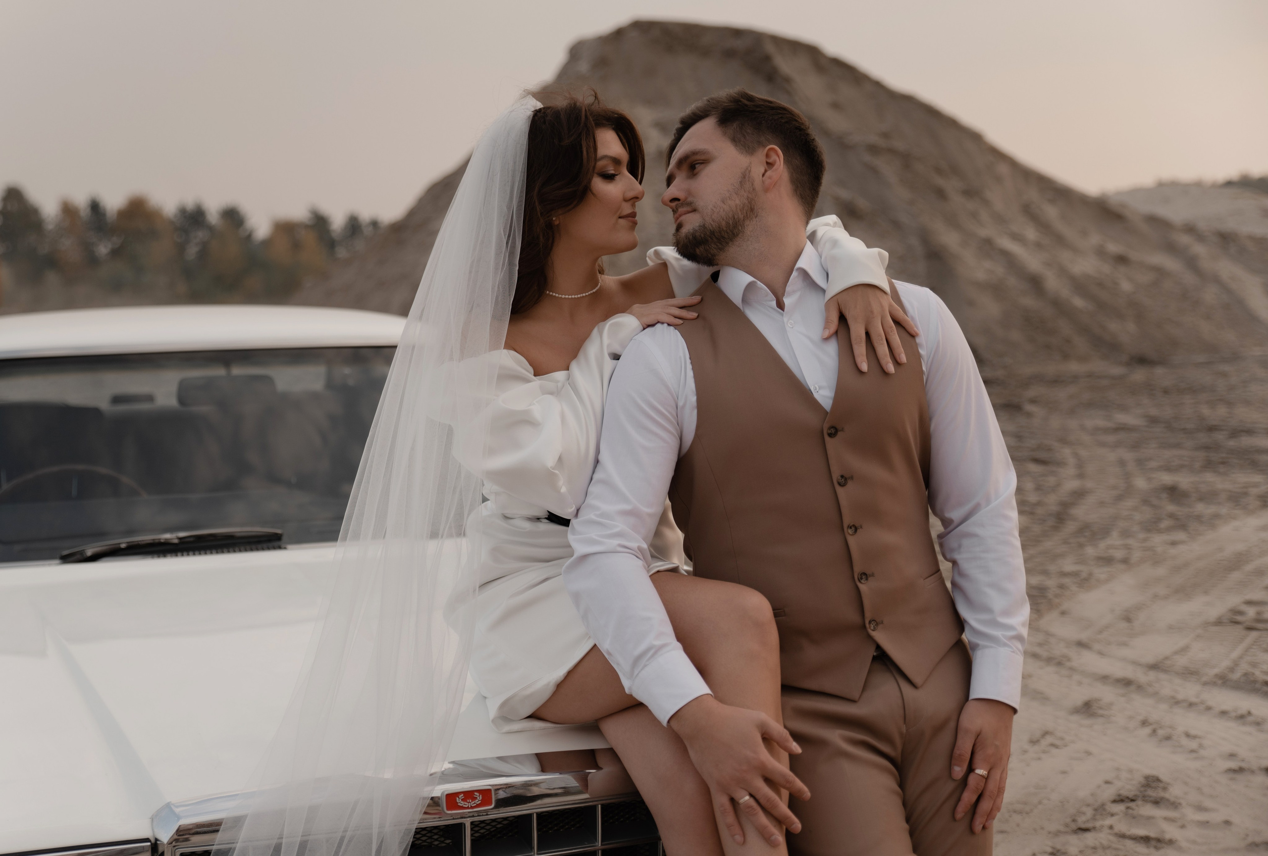 Алена и Женя, съемка с ретро машиной (съемка в рамках моего Воркшопа). Свадебный фотограф Тюмень Анастасия Битная