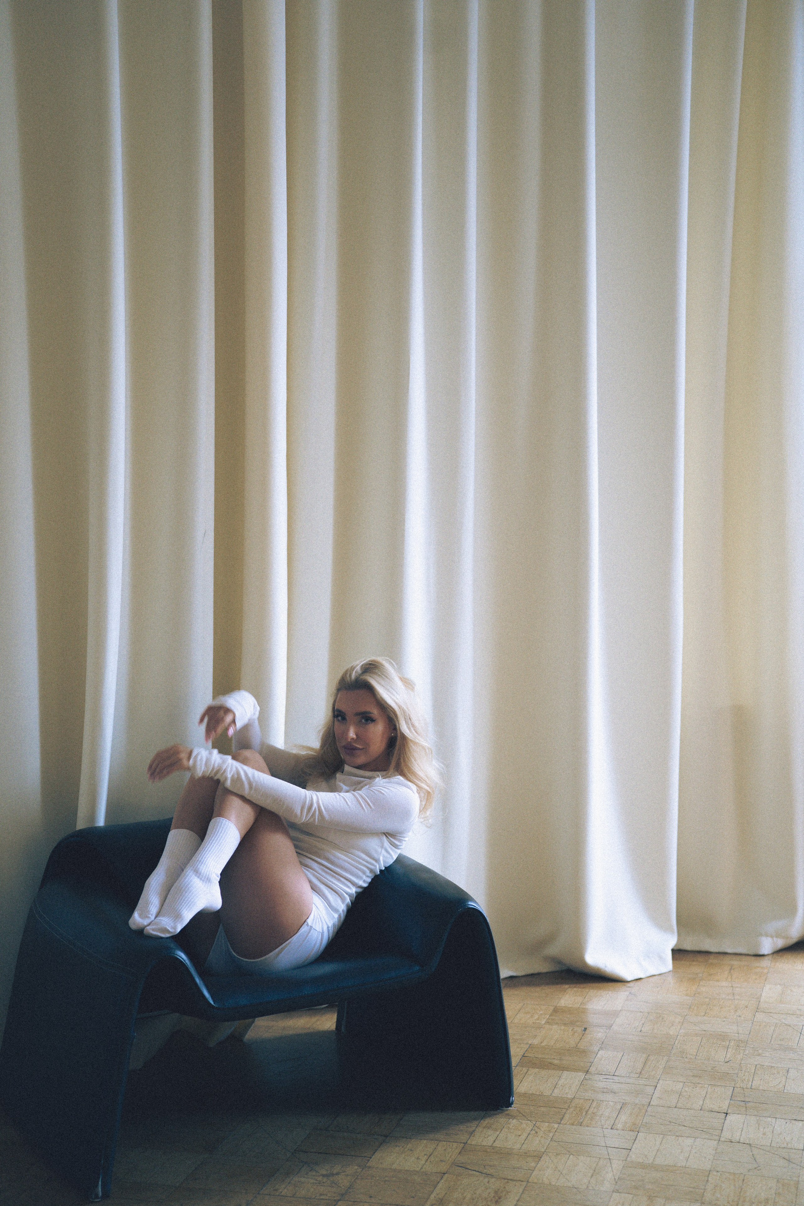 МИНИМАЛИЗМ В СТУДИИ НА ЧЕРНЫШЕВСКОЙ В СТУДИИ С БАЛКОНОМ. Профессиональный фотограф, Санкт-Петербург — Виктория Богомолова