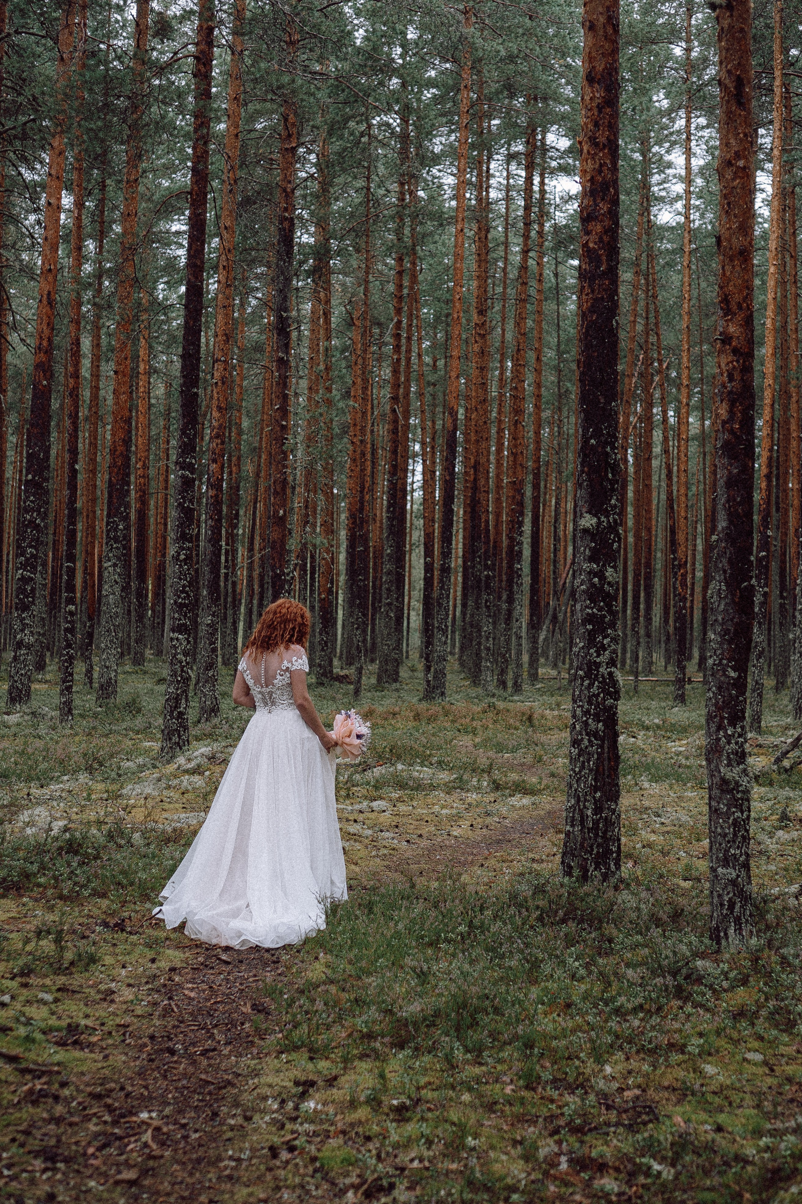СВАДЕБНАЯ ФОТОСЕССИИЯ ПАРЫ В ГОРОДЕ ПРИОЗЕРСК В СОСНОВОМ ЛЕСУ И С ПИКАПОМ. Профессиональный фотограф, Санкт-Петербург — Виктория Богомолова