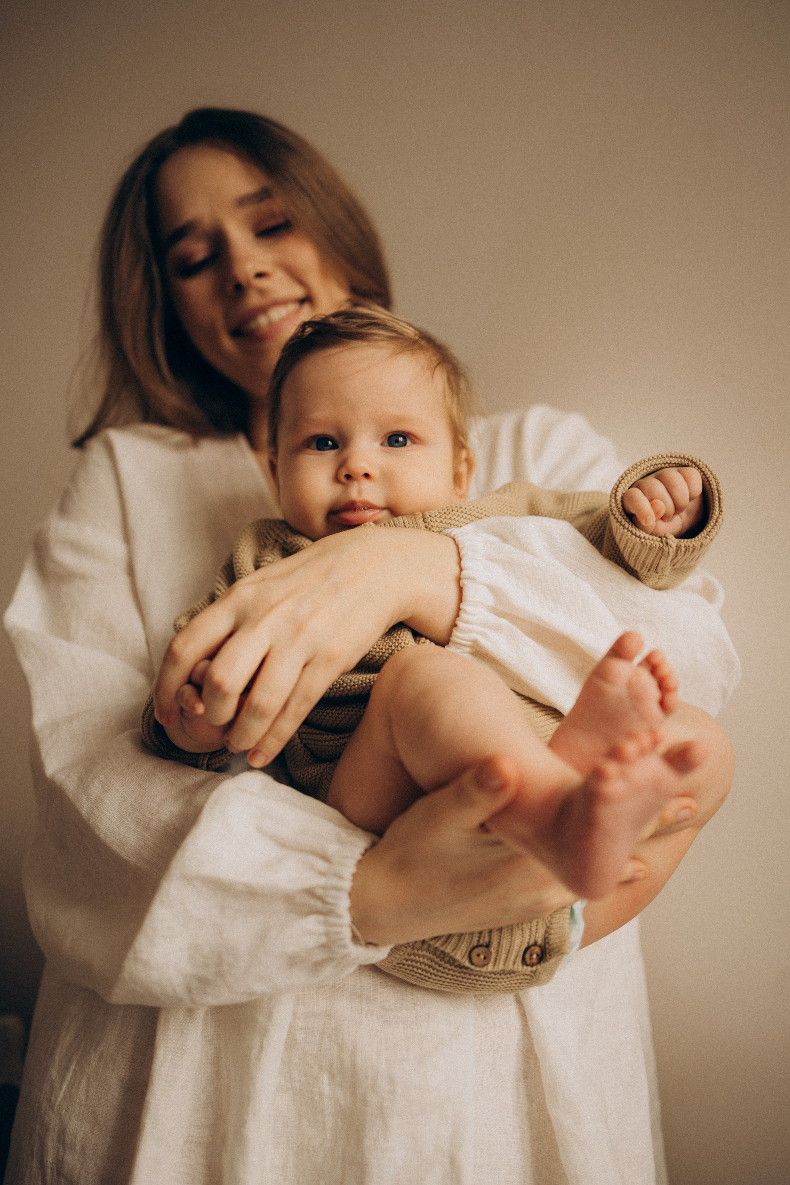 Семейная фотосессия Москва, семейный фотограф в Москве, семейная фотосессия, детский фотограф, семейная фотосессия в студии, фотосессия новорожденного, фотосессия с младенцем, фотосессия с малышом, мама и малыш