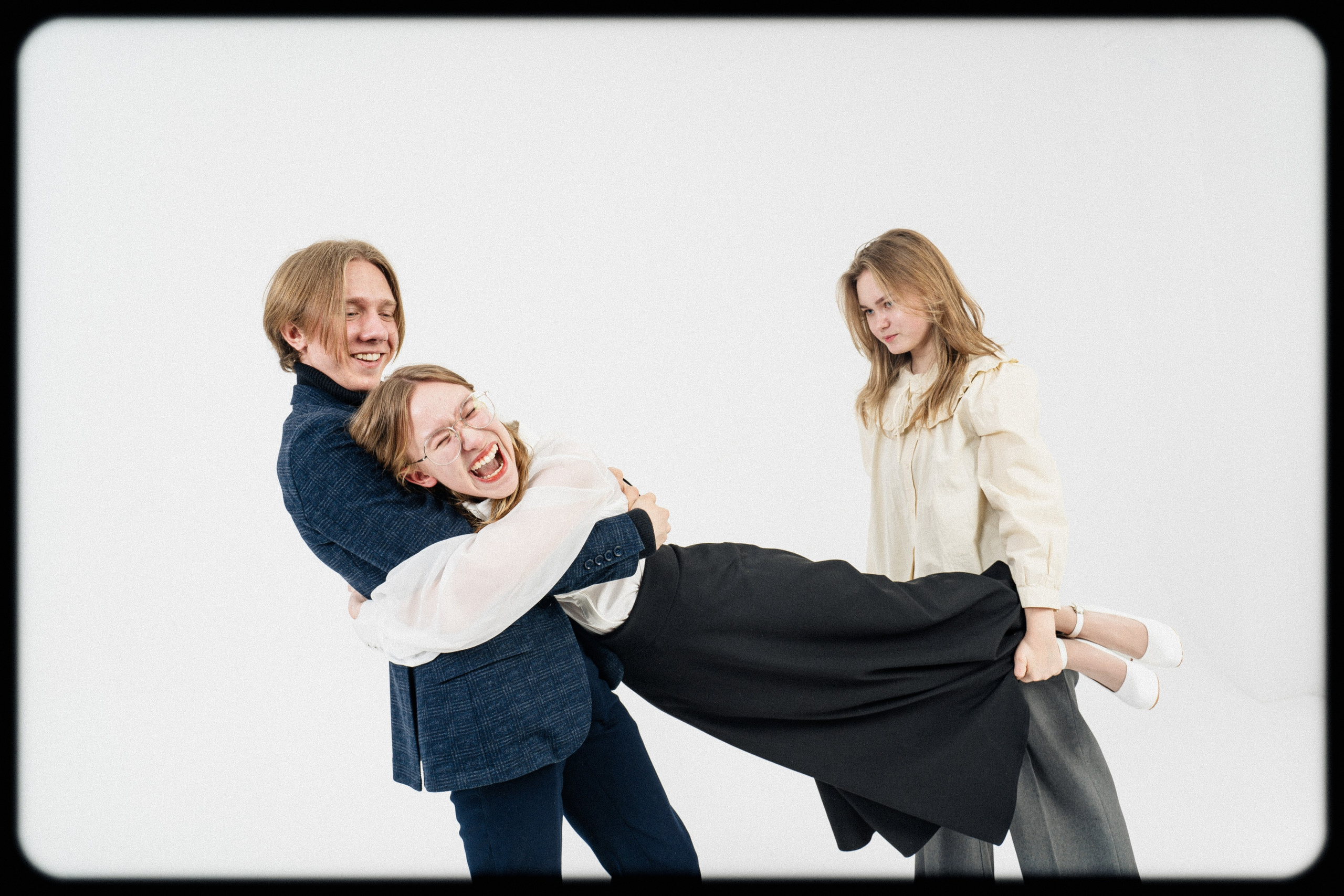 Школьная фотосессия в студии. Репортажный фотограф Даниил Коваленко