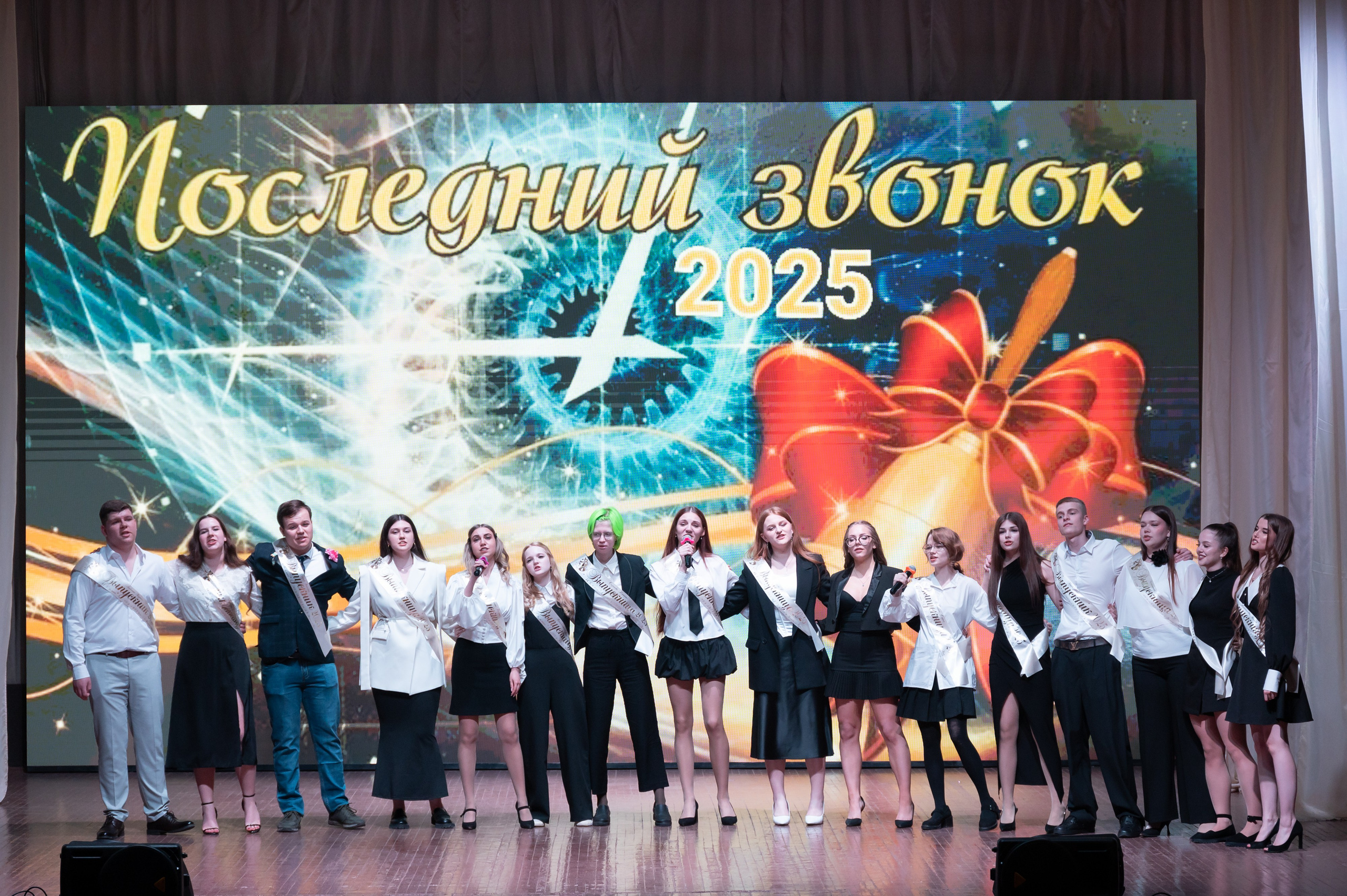 Школьная фотосессия в Туле. Портретный, семейный, свадебный фотограф. Бизнес, контент съёмка. Тула