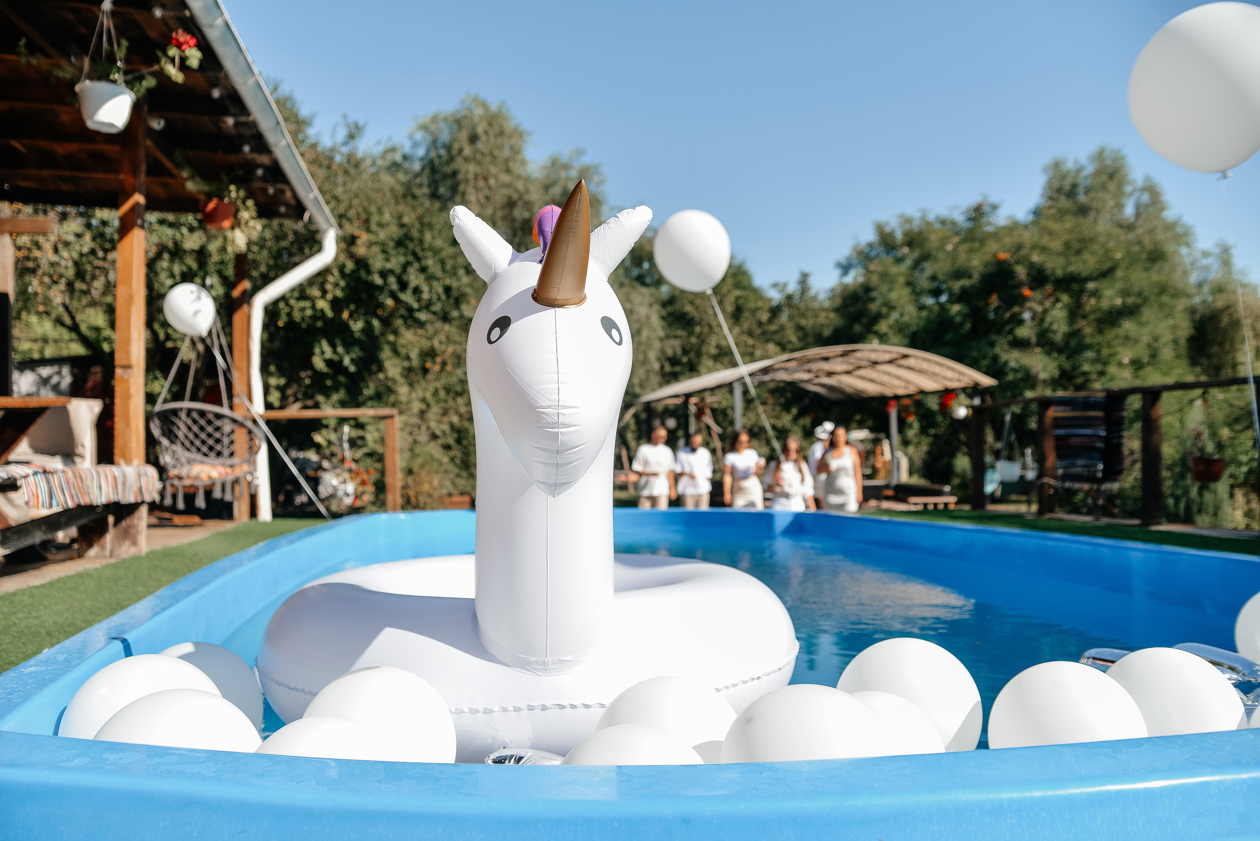 White party у бассейна. Свадебный и семейный фотограф Ростов-на-Дону Евгения Борисова