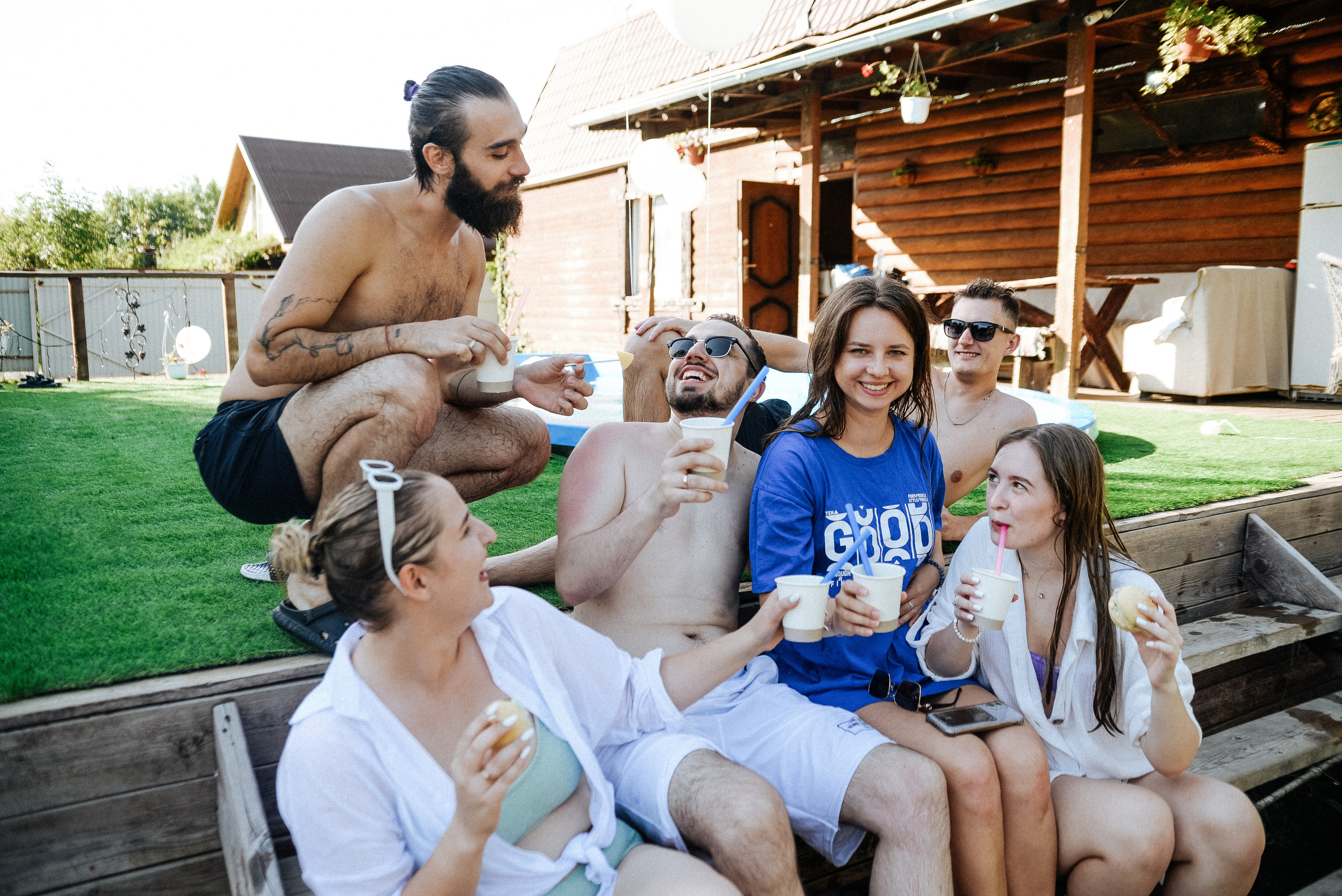 White party у бассейна. Свадебный и семейный фотограф Ростов-на-Дону Евгения Борисова