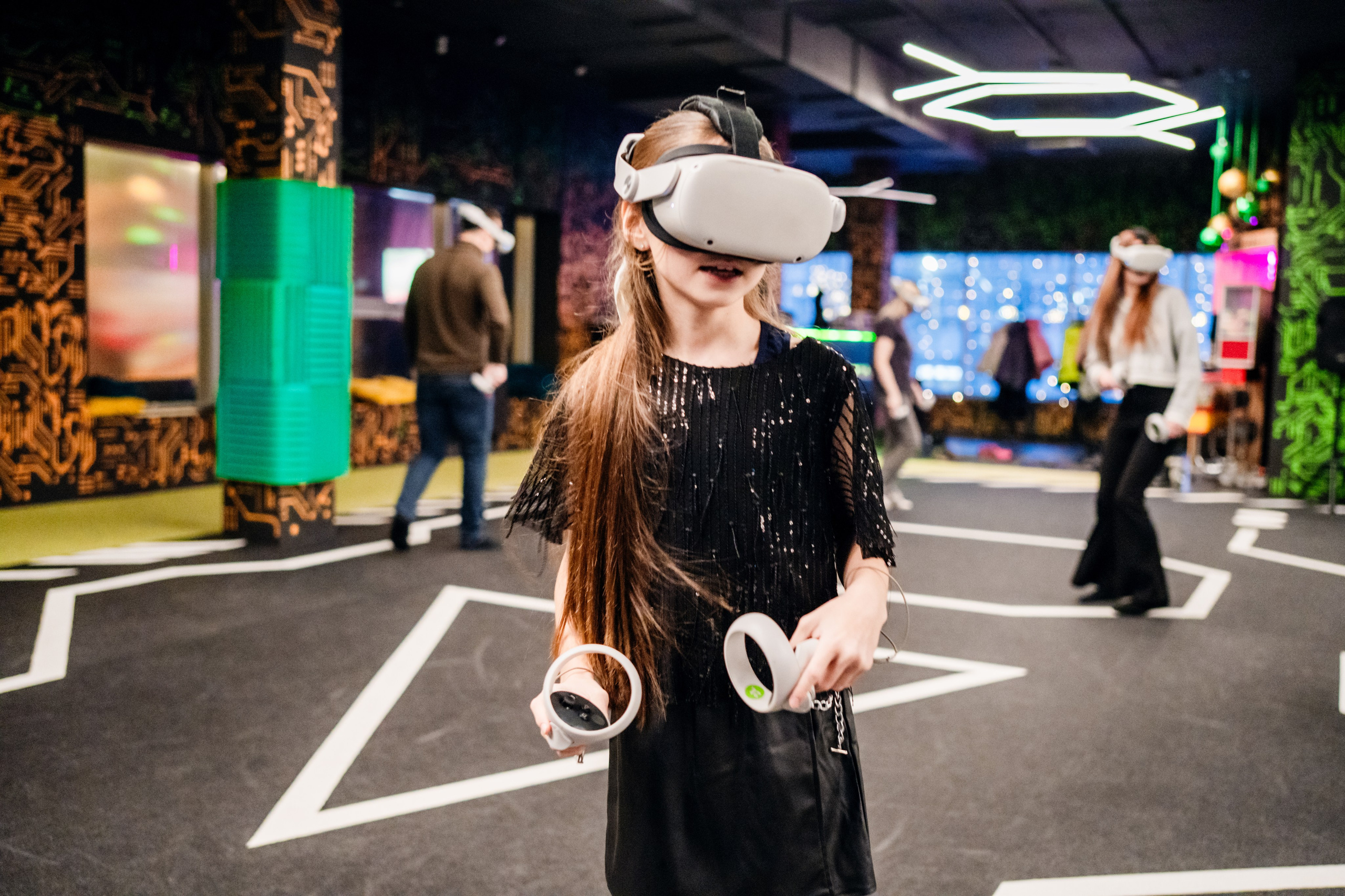 VR (November-December 2024). Felixtones