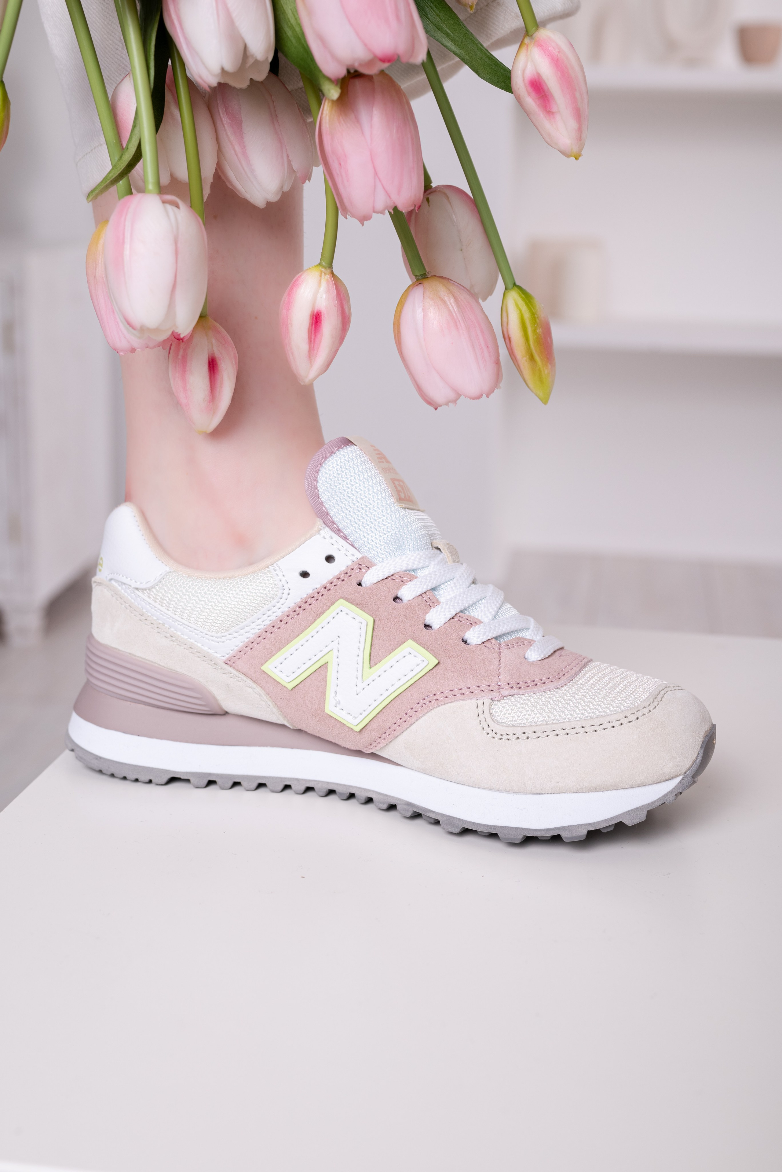 Кроссовки. Предметный фотограф, фото для маркетплейсов Пятигорск, КМВ