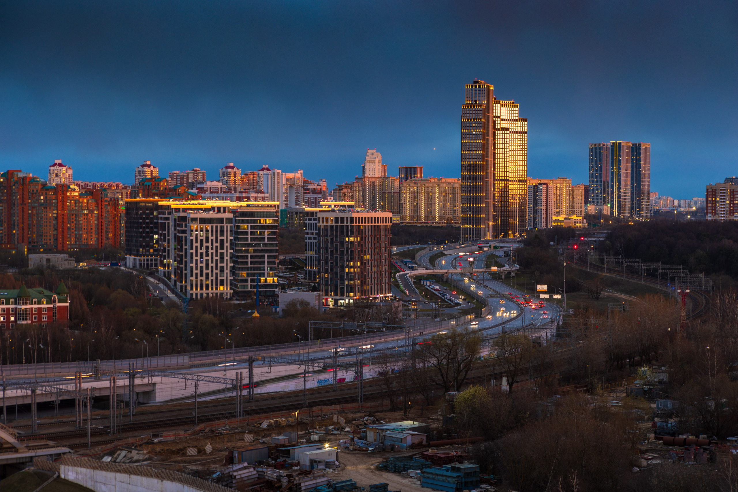 Рекламный, предметный, репортажный, семейный фотограф и художник в Москве