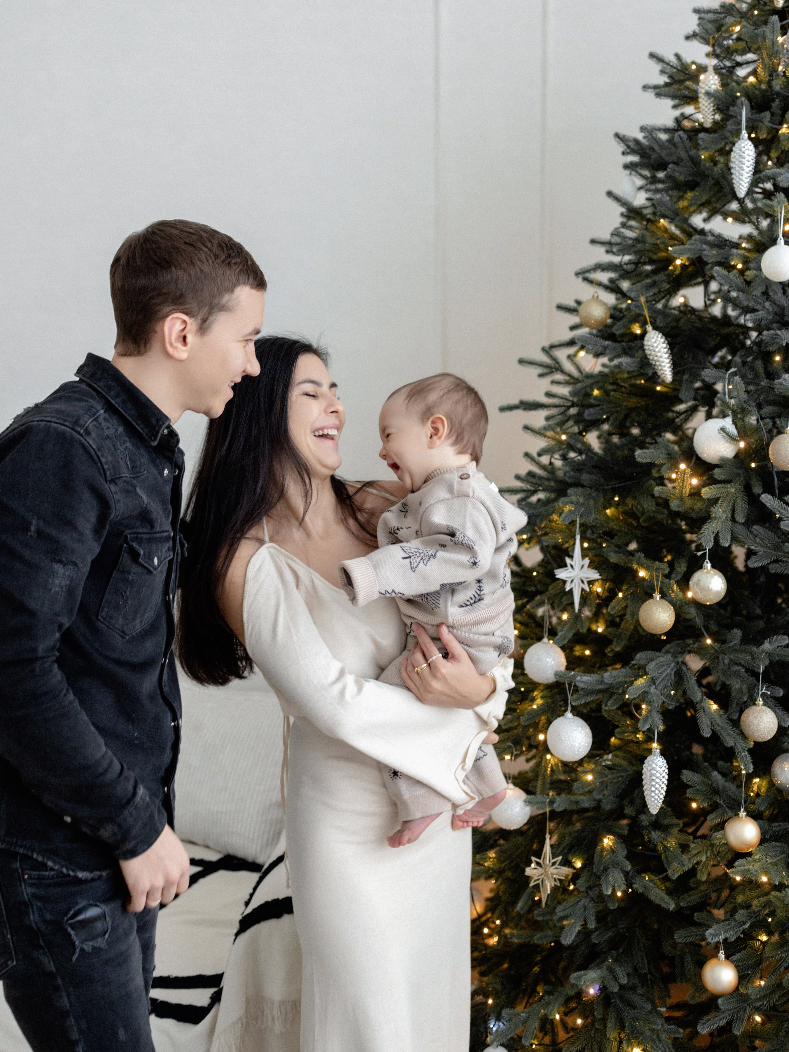 Новый год Максим, Тамара и Мирон. Фотограф Дарья Соколовская