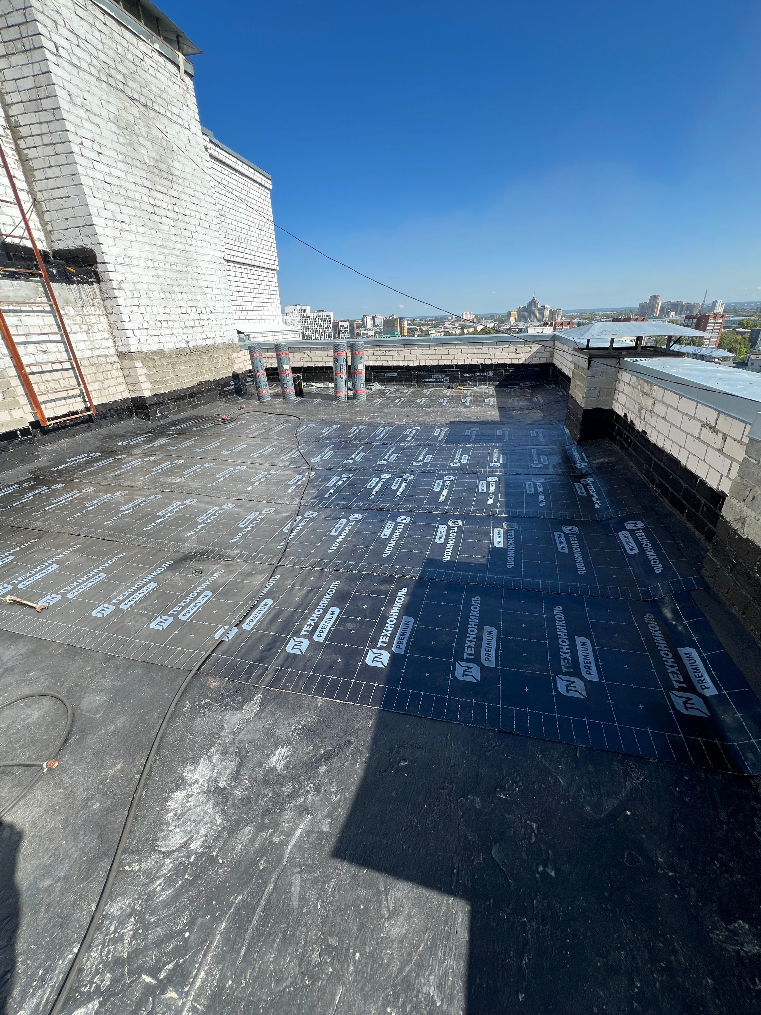 ТСЖ Строителей 33 Монтаж наплавляемой кровли