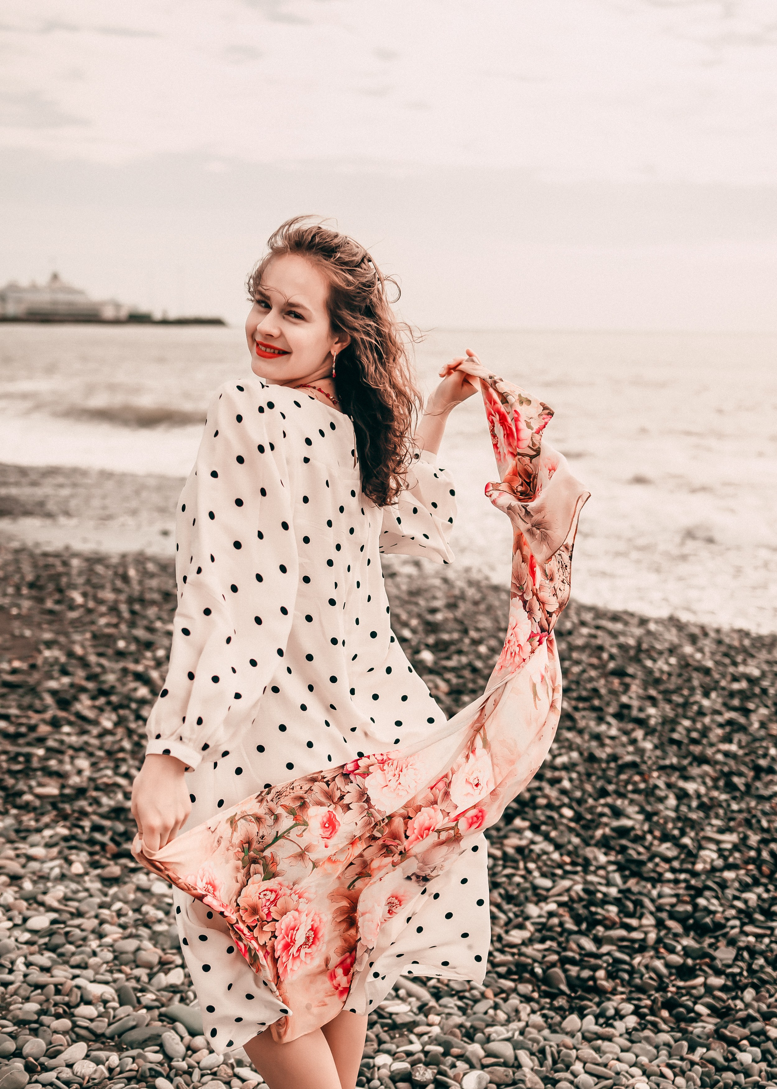 Сливовый сад, морпорт, пляж Ривьера. Свадебный и семейный фотограф София Невская