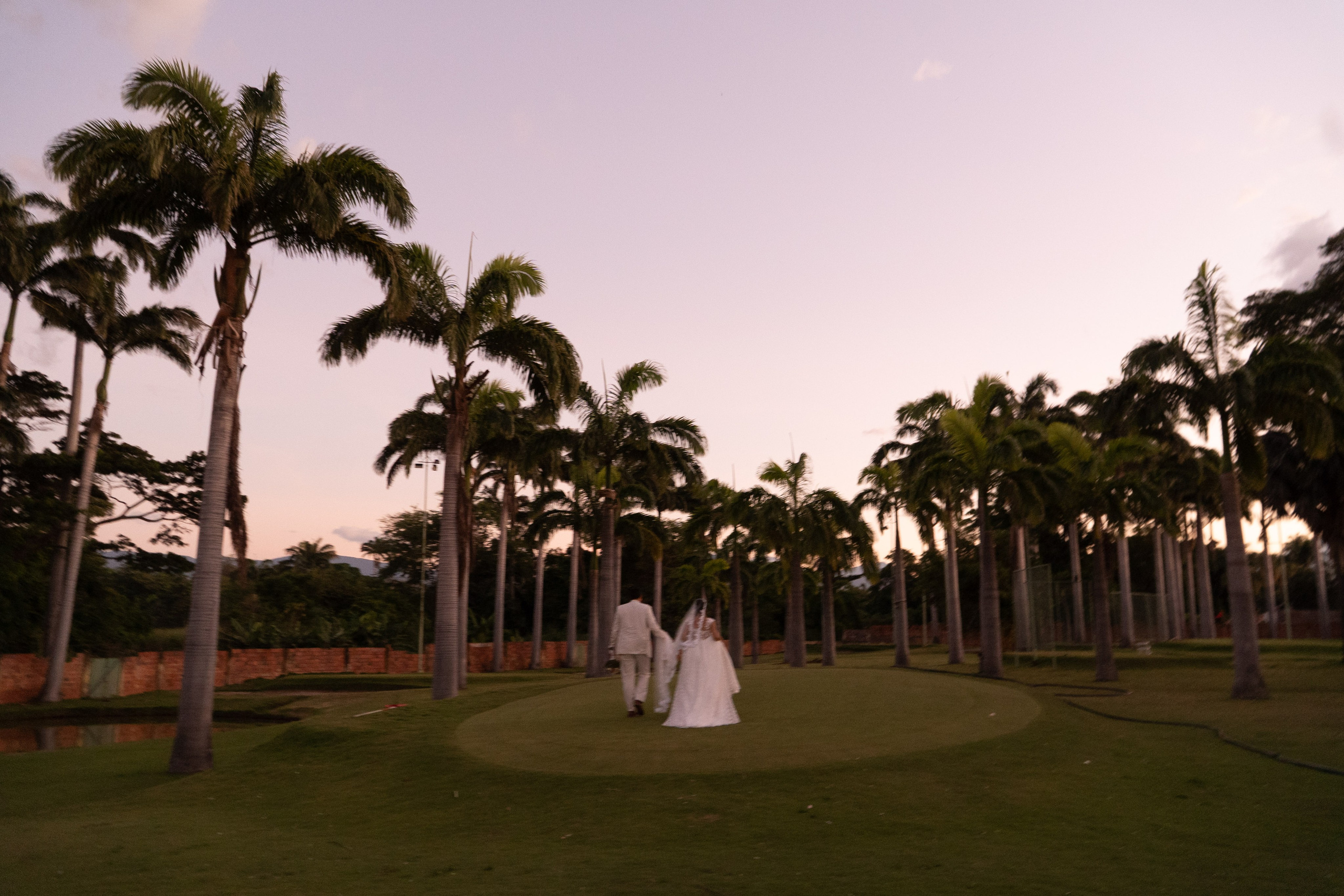 Carola & Gerson. Wedding Photographer in Barcelona and Medellin