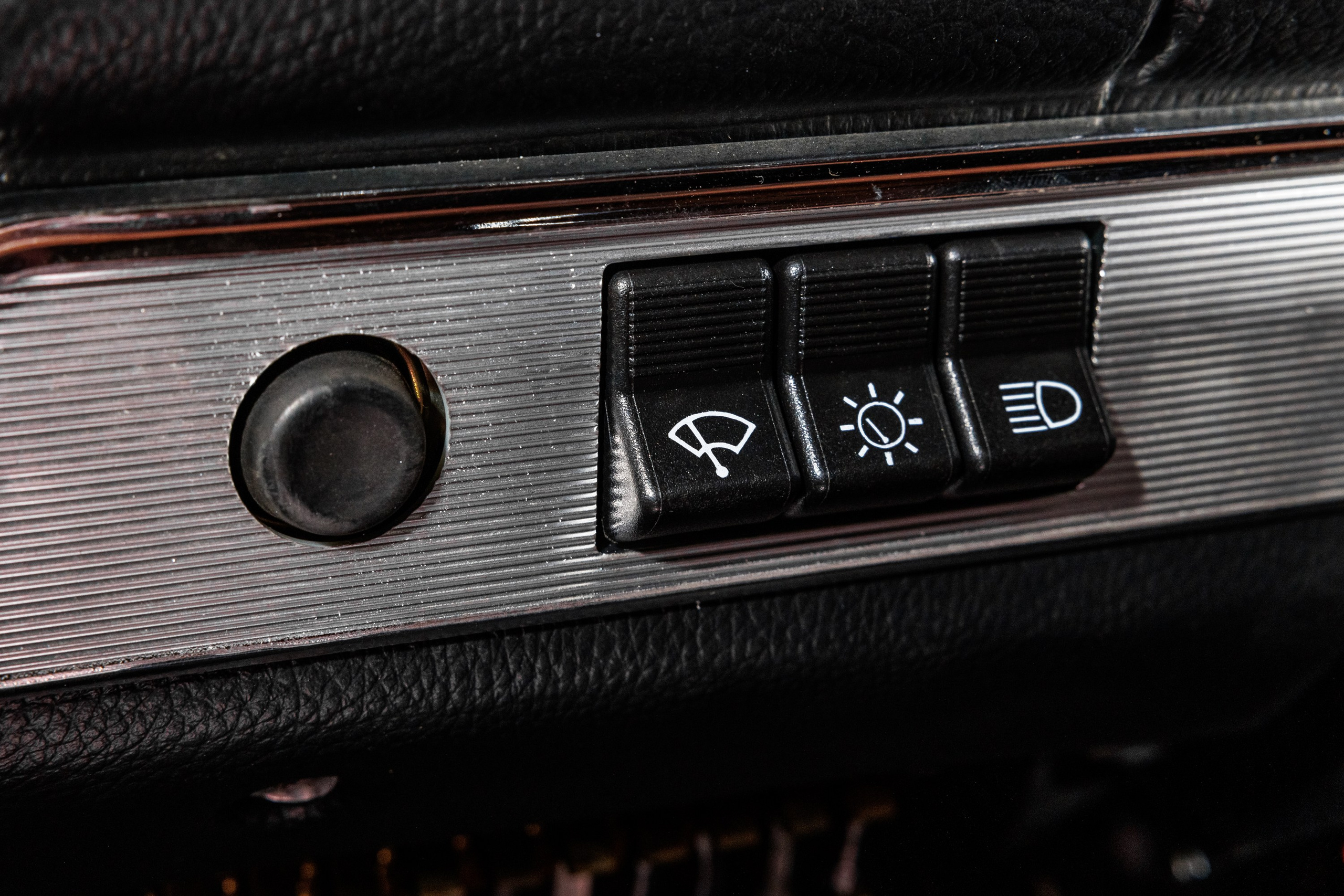 Автомобильная фотосъемка ВАЗ 2101 после реставрации в Бюро "Наследие"